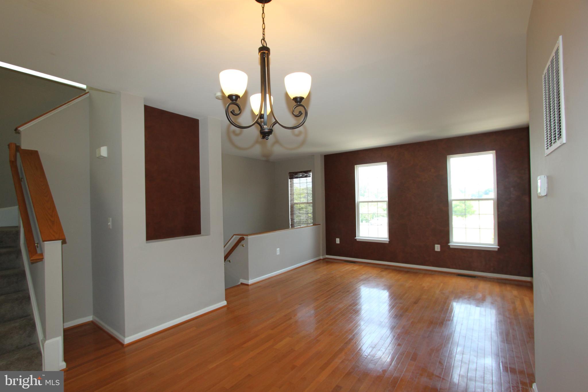 HUNTFIELD - Residential Lease