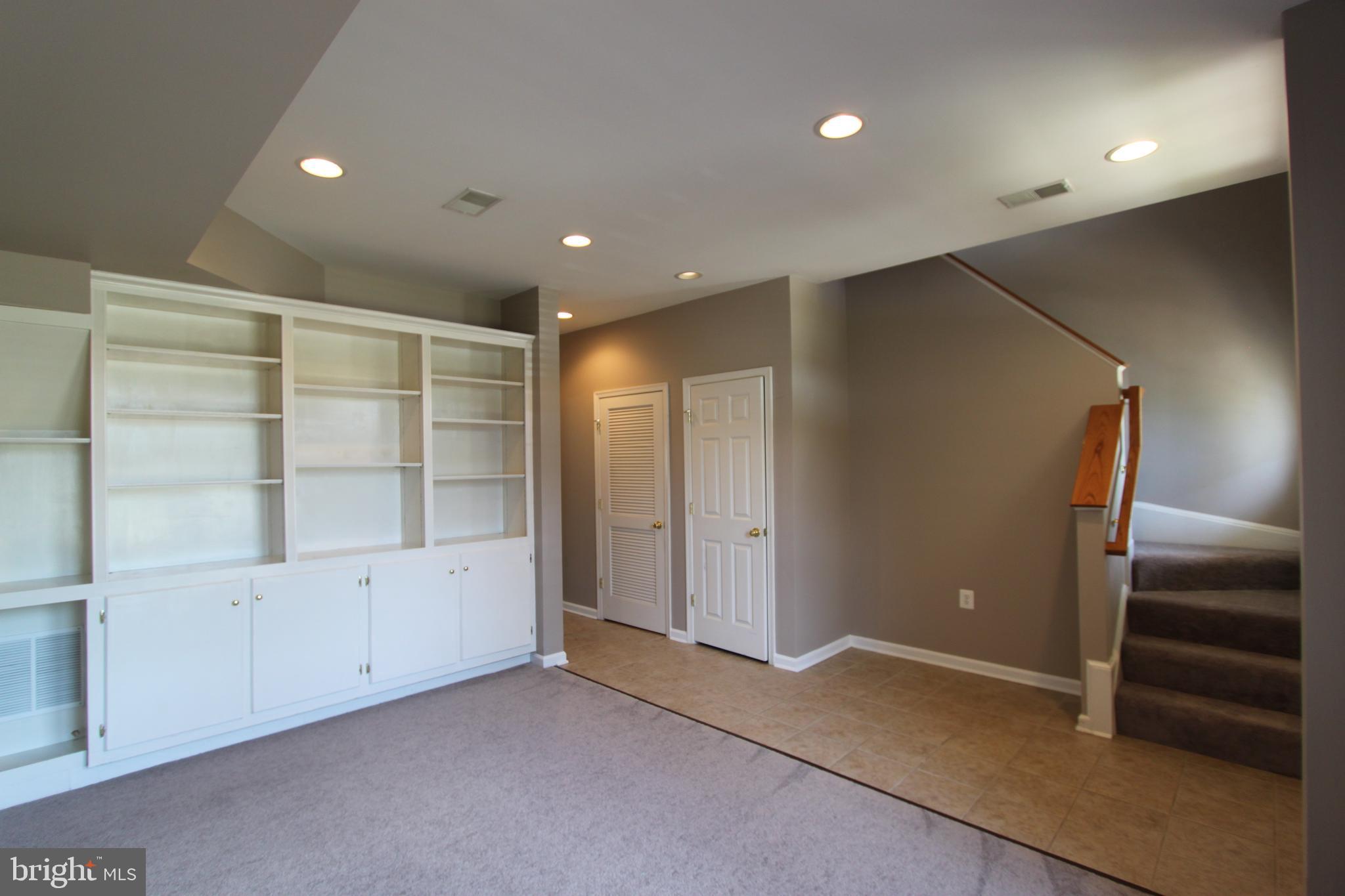 HUNTFIELD - Residential Lease