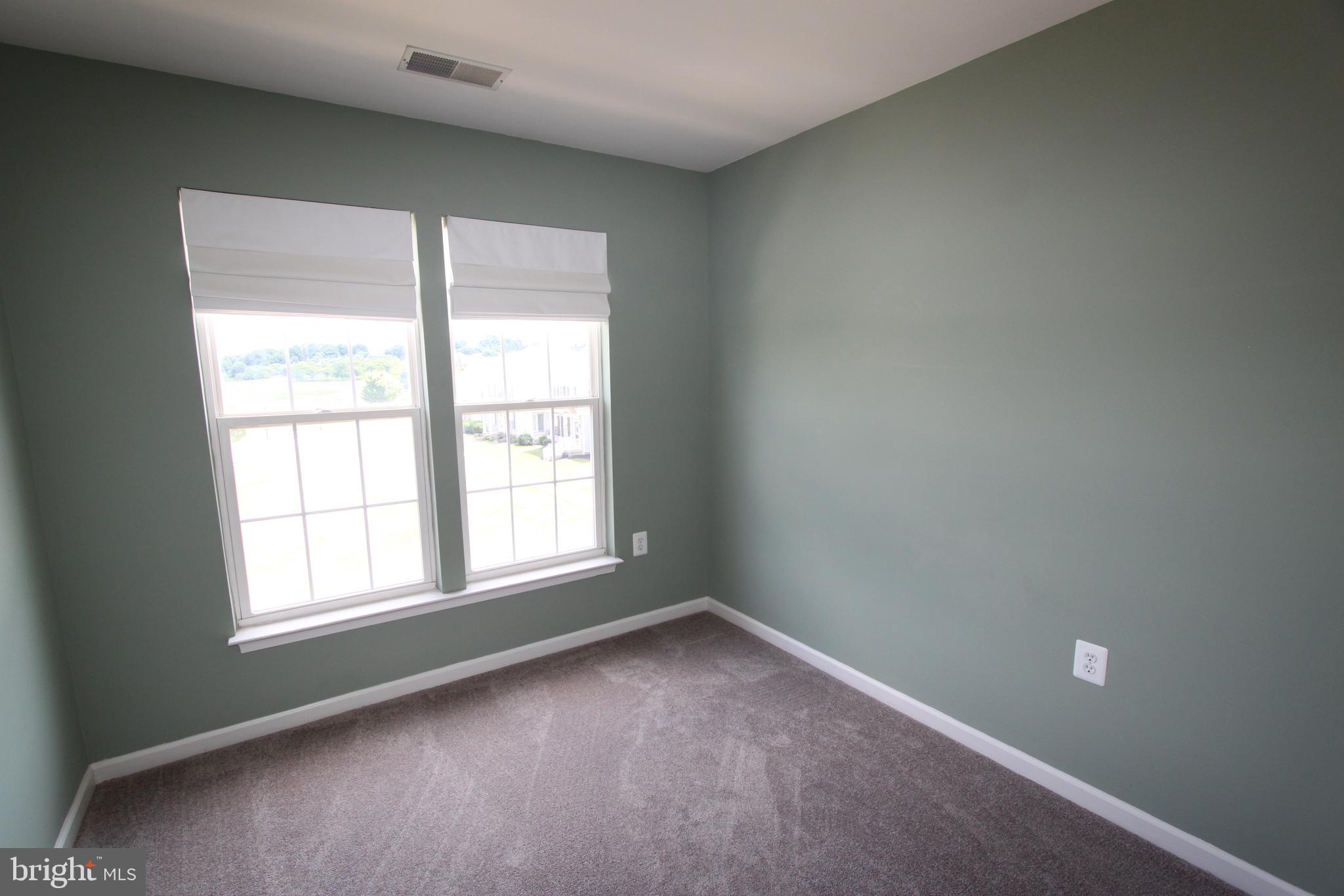 HUNTFIELD - Residential Lease