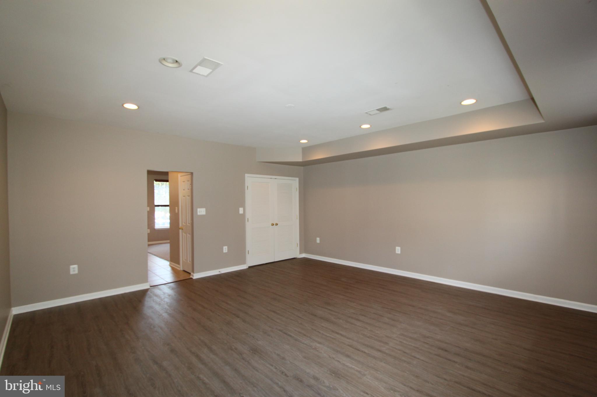 HUNTFIELD - Residential Lease