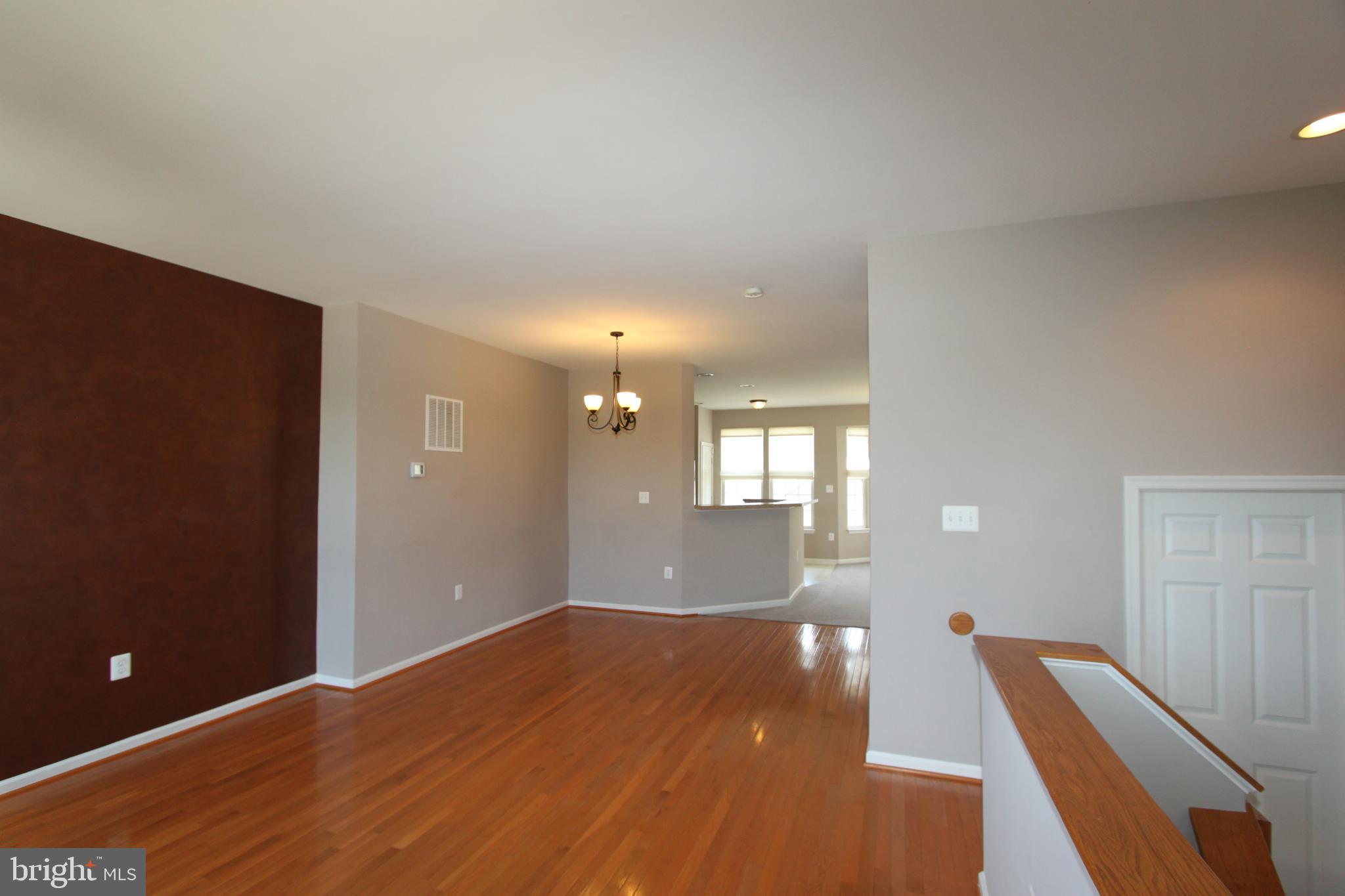 HUNTFIELD - Residential Lease