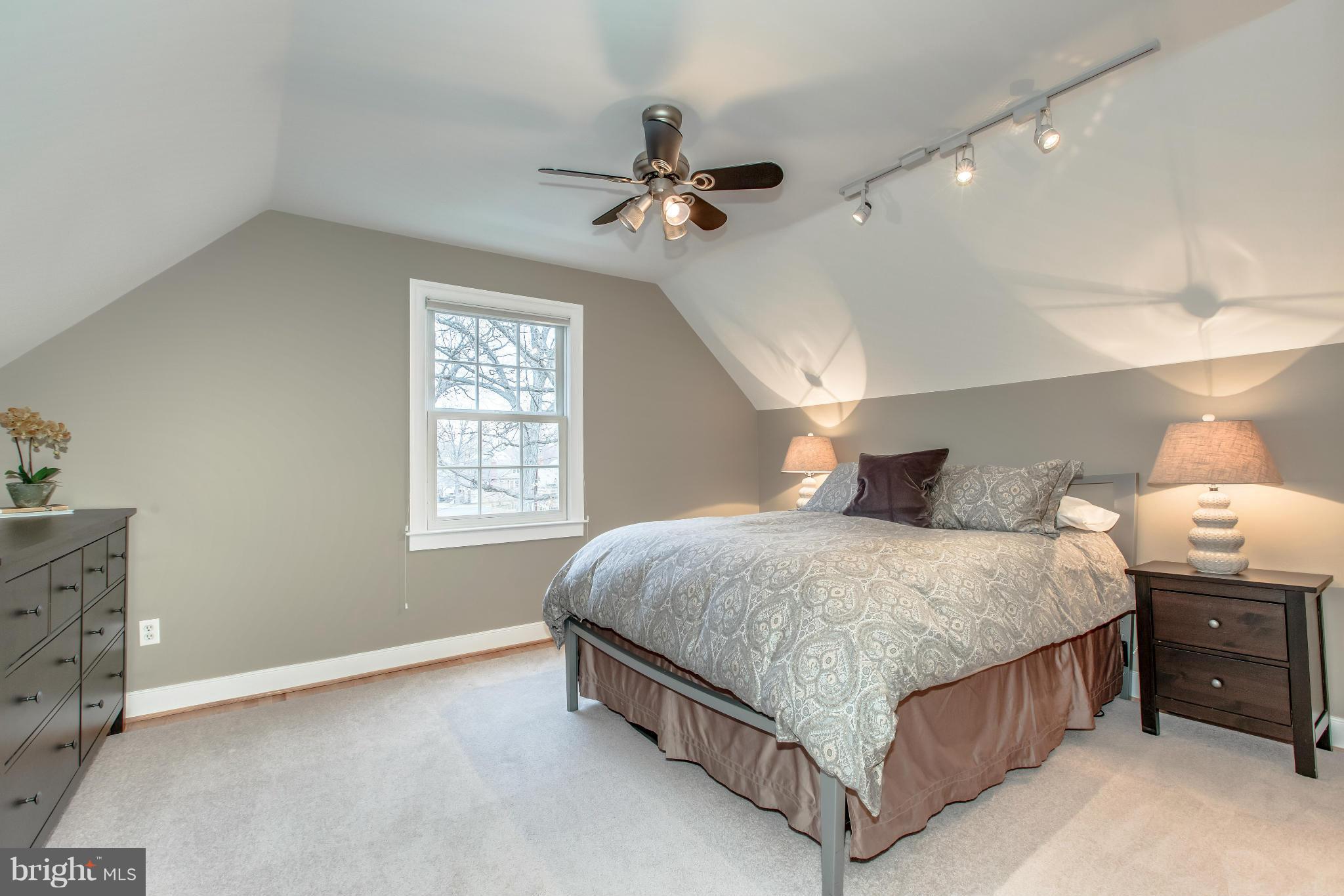 ASHTON HEIGHTS - Residential