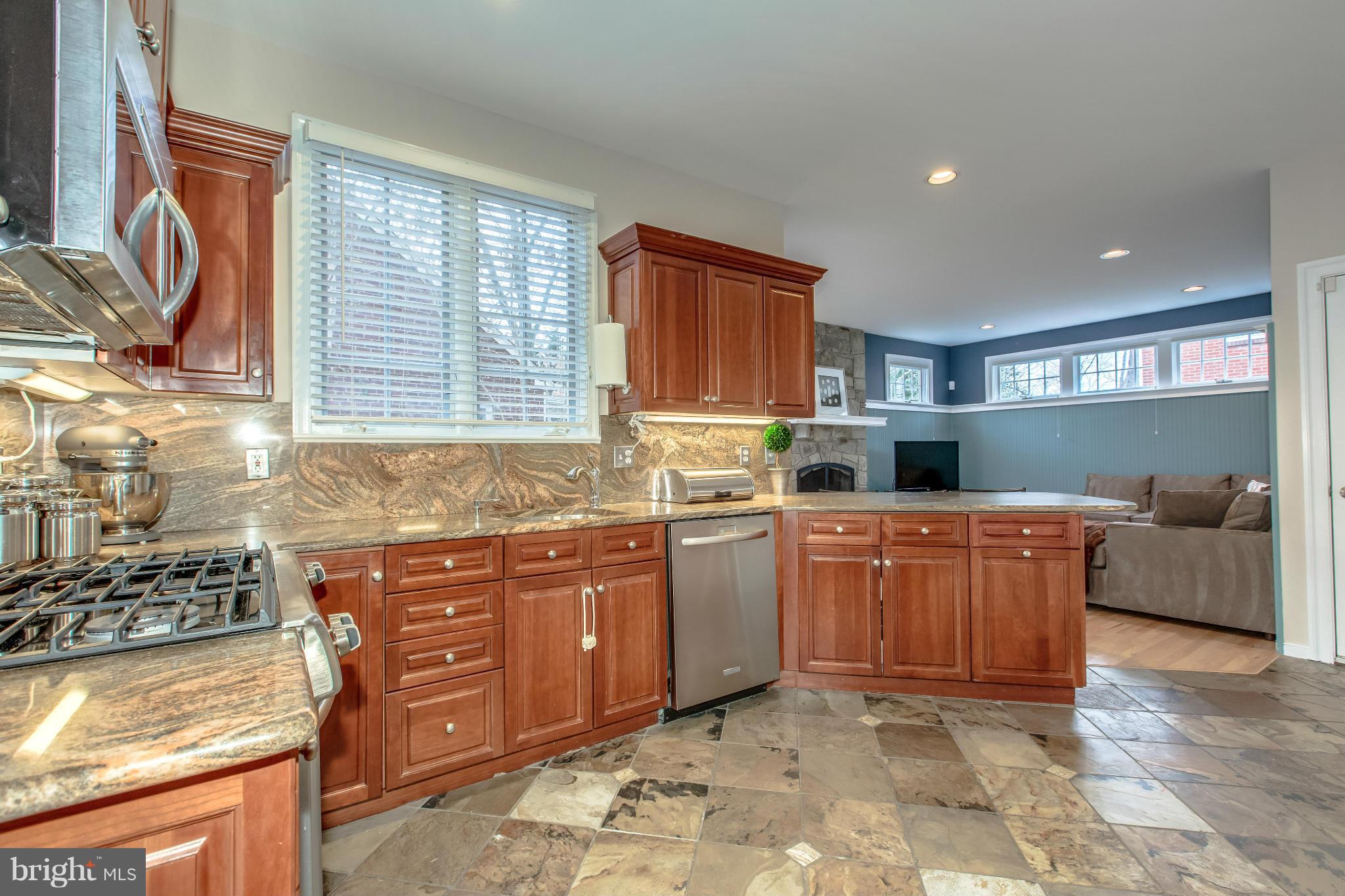 ASHTON HEIGHTS - Residential