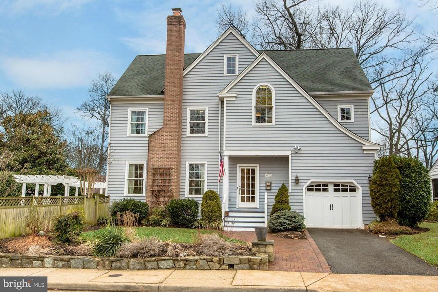 Custom craftsman-better than new! Walk to Clarendon! Approx 4400 sqft w/5 large bedrooms & 4.5 baths on 4 finished levels. Attached garage! 9+ ceilings, hardwoods, Gourmet kitchen opens to family room w/FP. Bright living & dining w/French doors to Georgetown style patio w/trellis & fenced yard. Lux master suite. Laundry on upper level!  Lower level w/recreation room with wet bar, gym, & full BA.