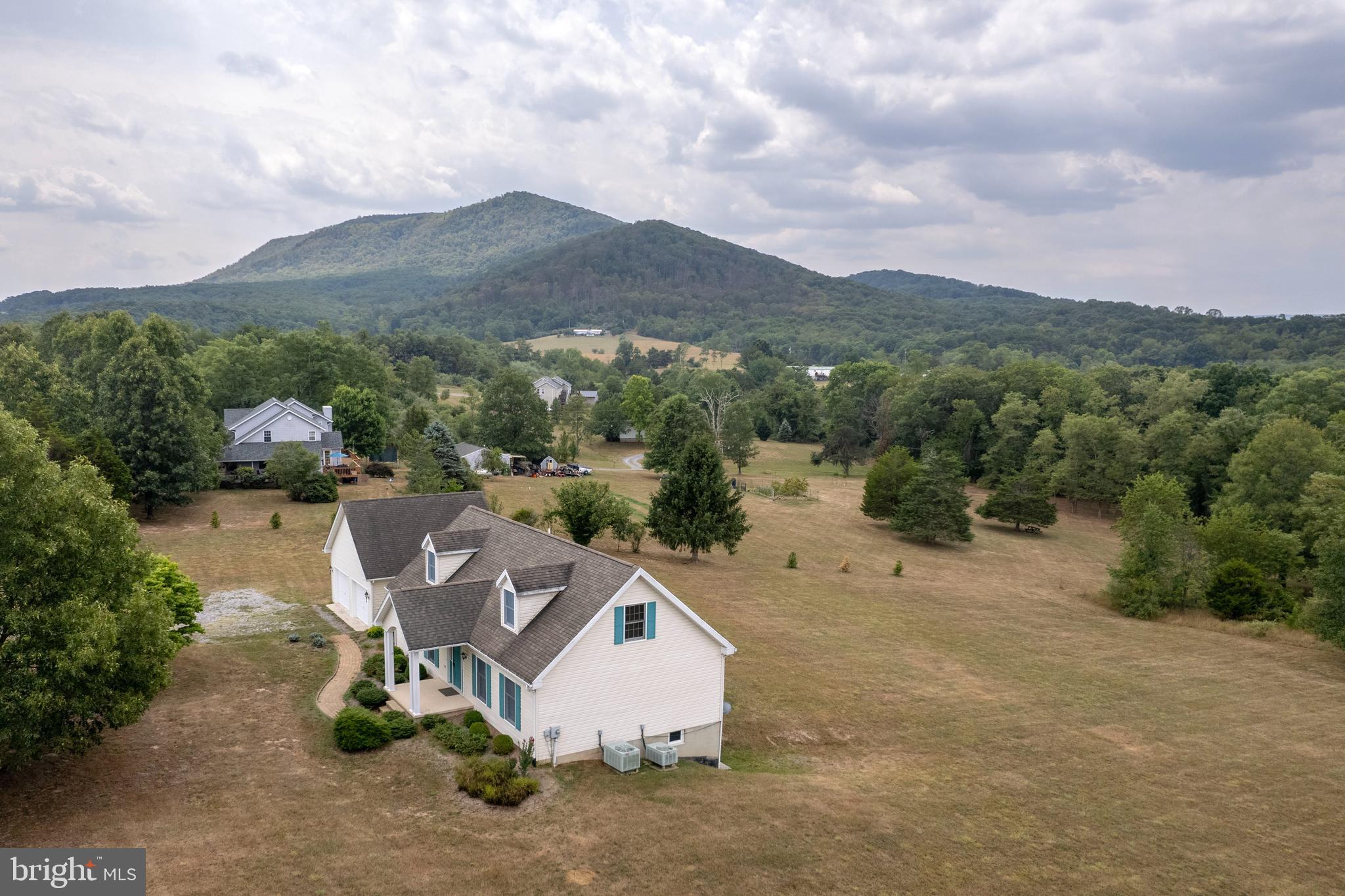 317 STRAWBERRY LANE
