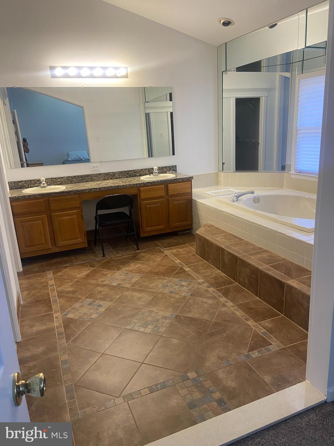 THE RIDINGS - Residential