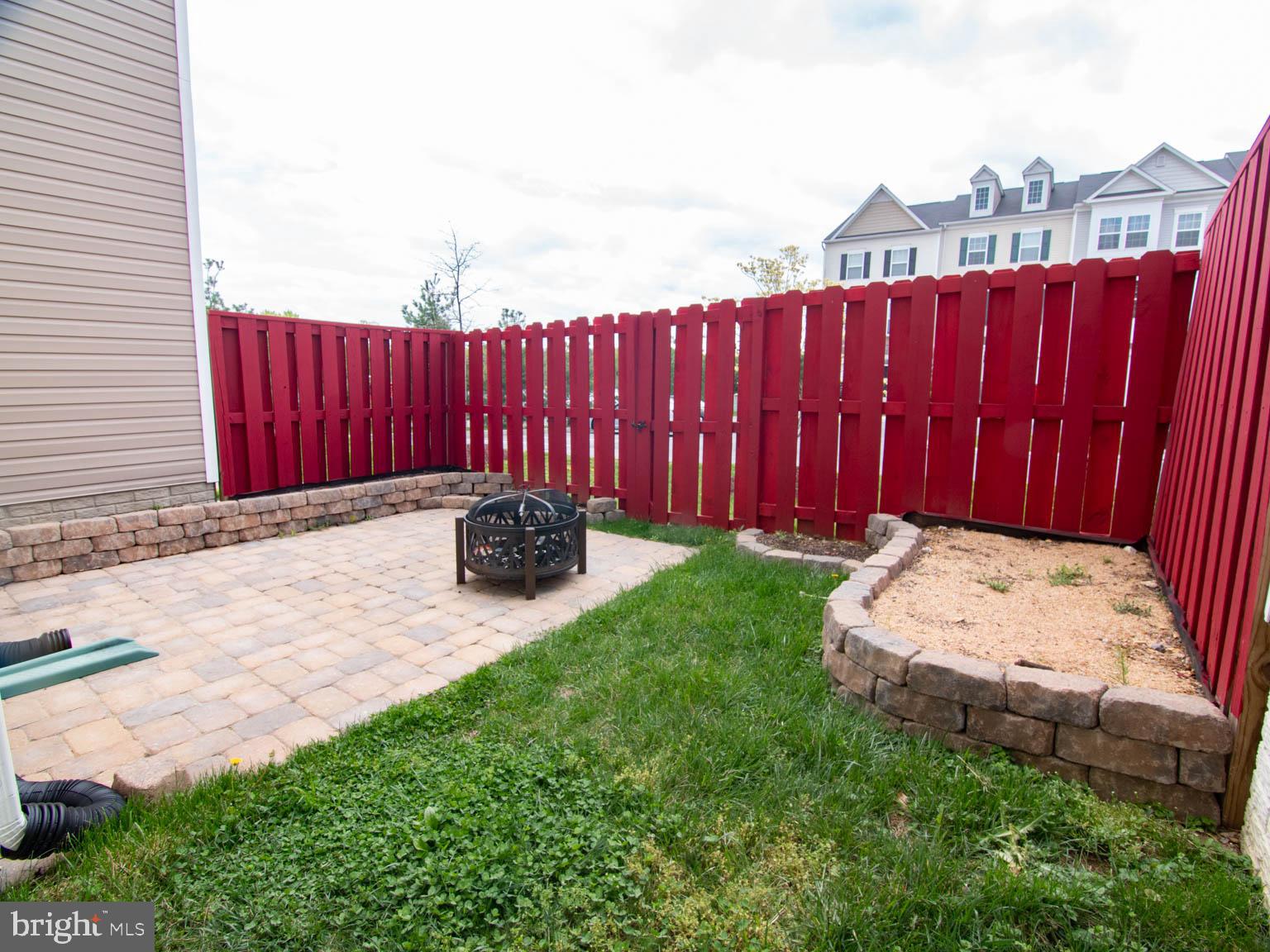 RIVERSIDE VILLAGES - Residential