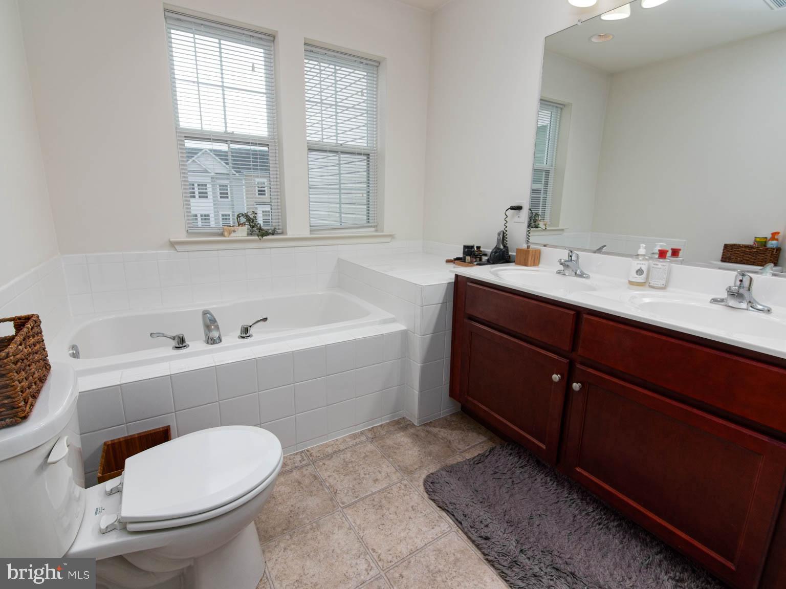 RIVERSIDE VILLAGES - Residential