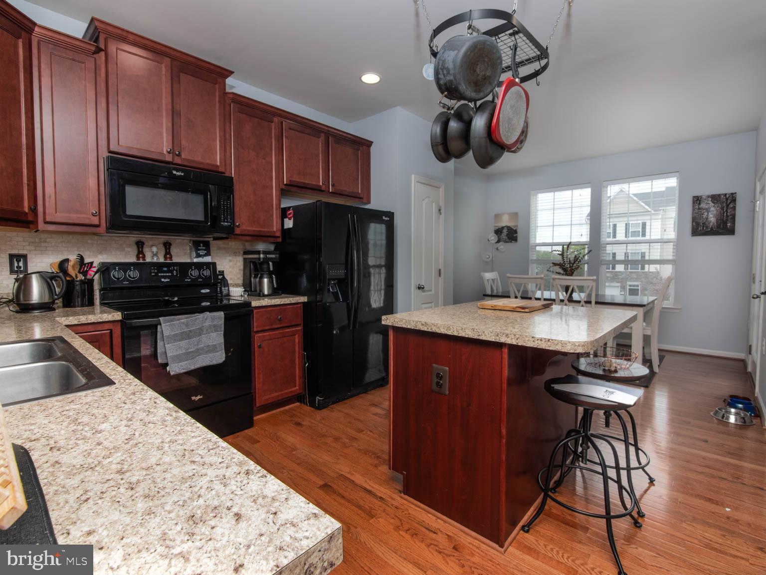 RIVERSIDE VILLAGES - Residential