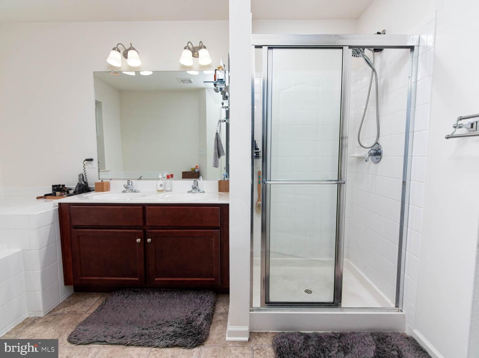 RIVERSIDE VILLAGES - Residential