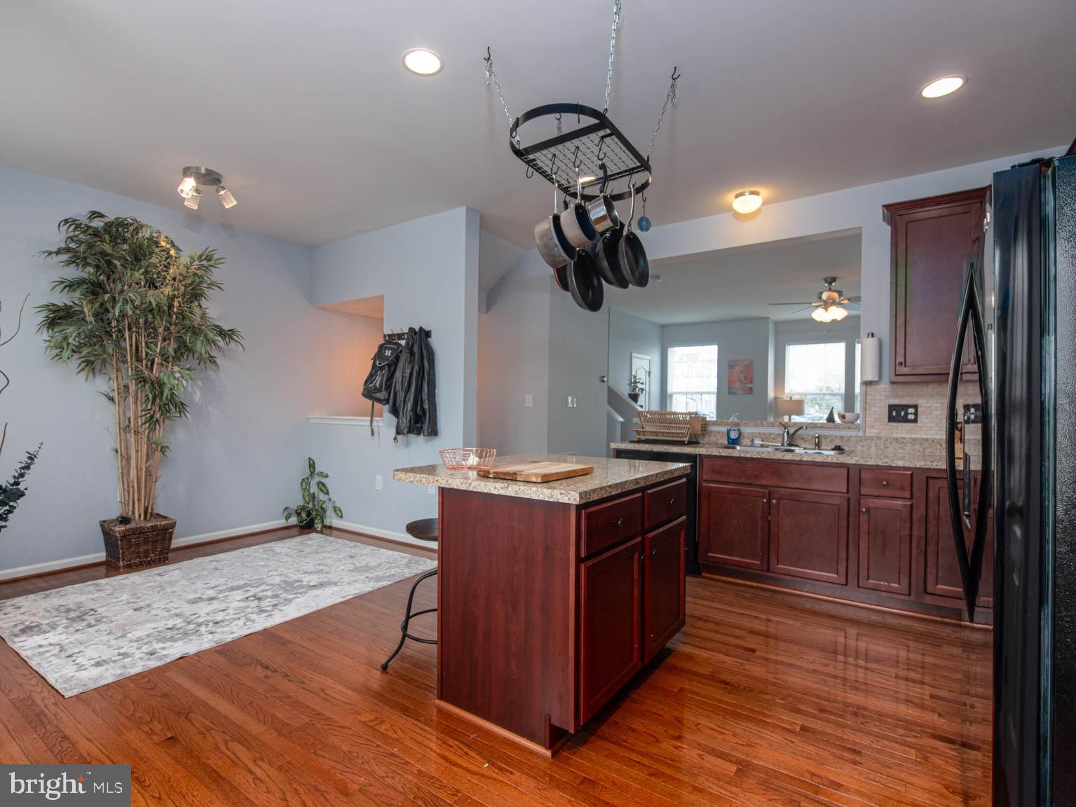 RIVERSIDE VILLAGES - Residential