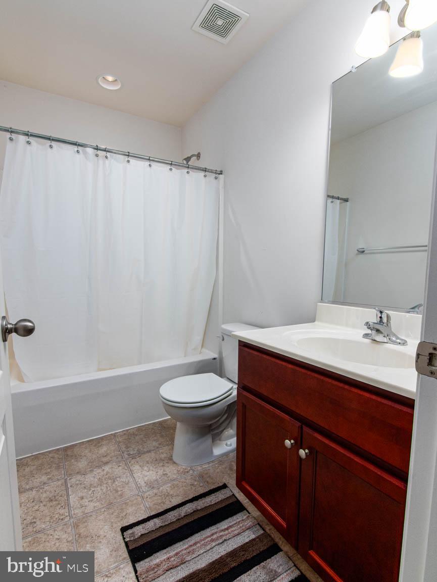 RIVERSIDE VILLAGES - Residential