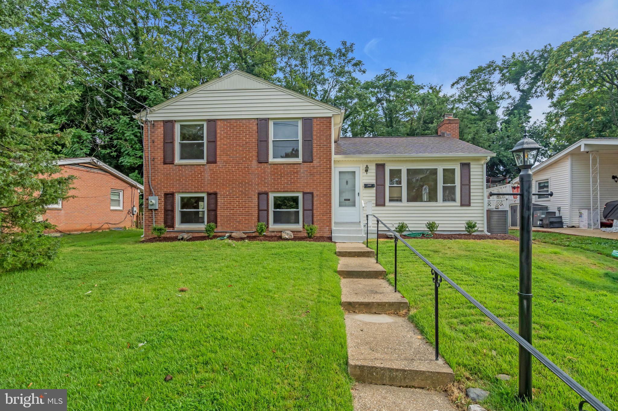 RIVER RIDGE ESTATES - Residential