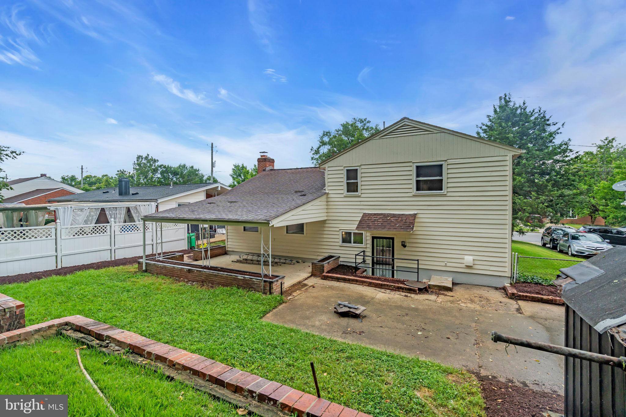 RIVER RIDGE ESTATES - Residential