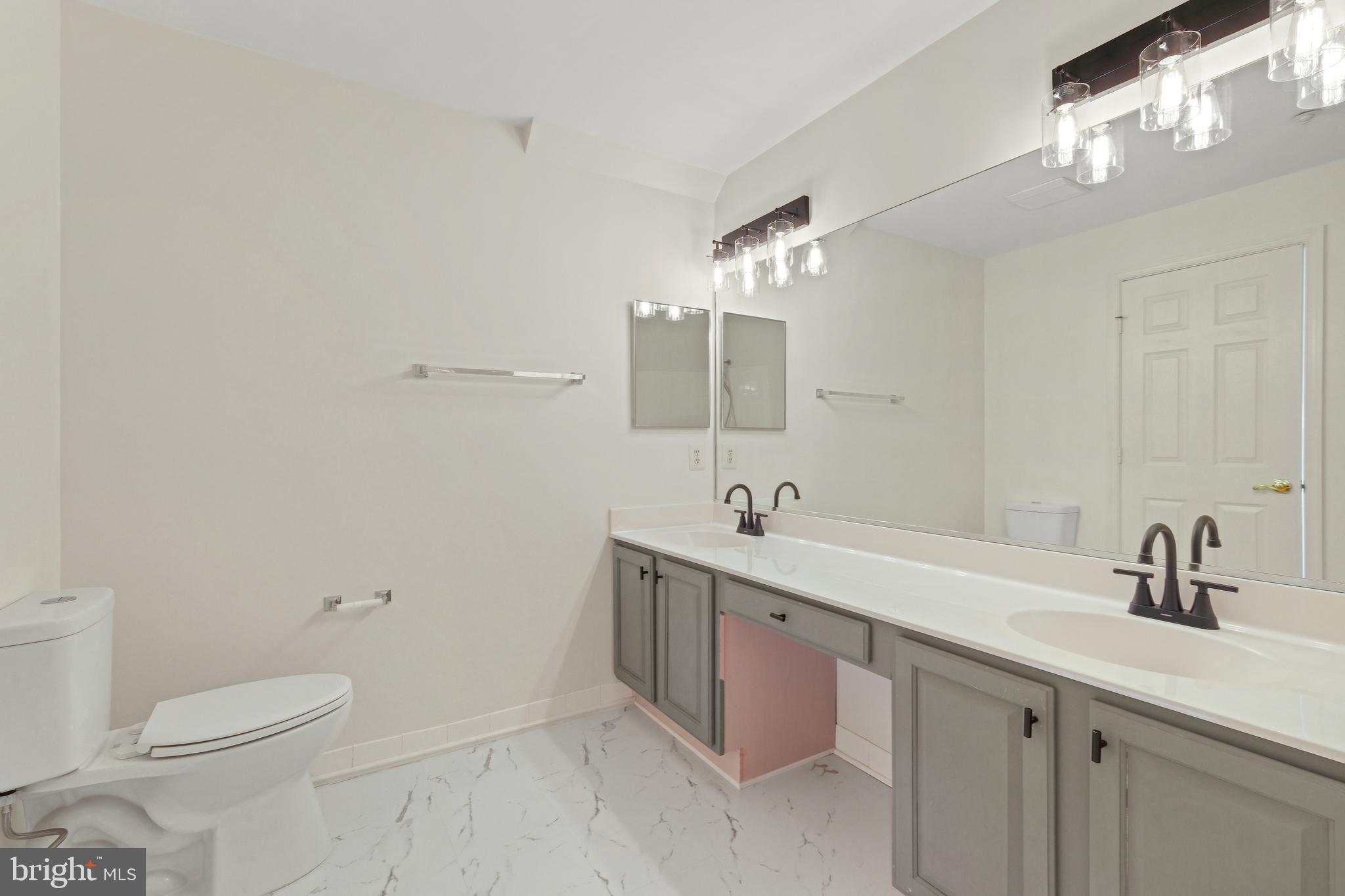 KENTLANDS - Residential