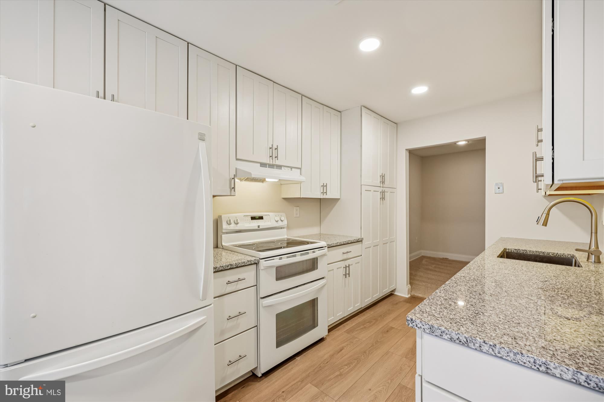 HOMELAND VILLAGE - Residential