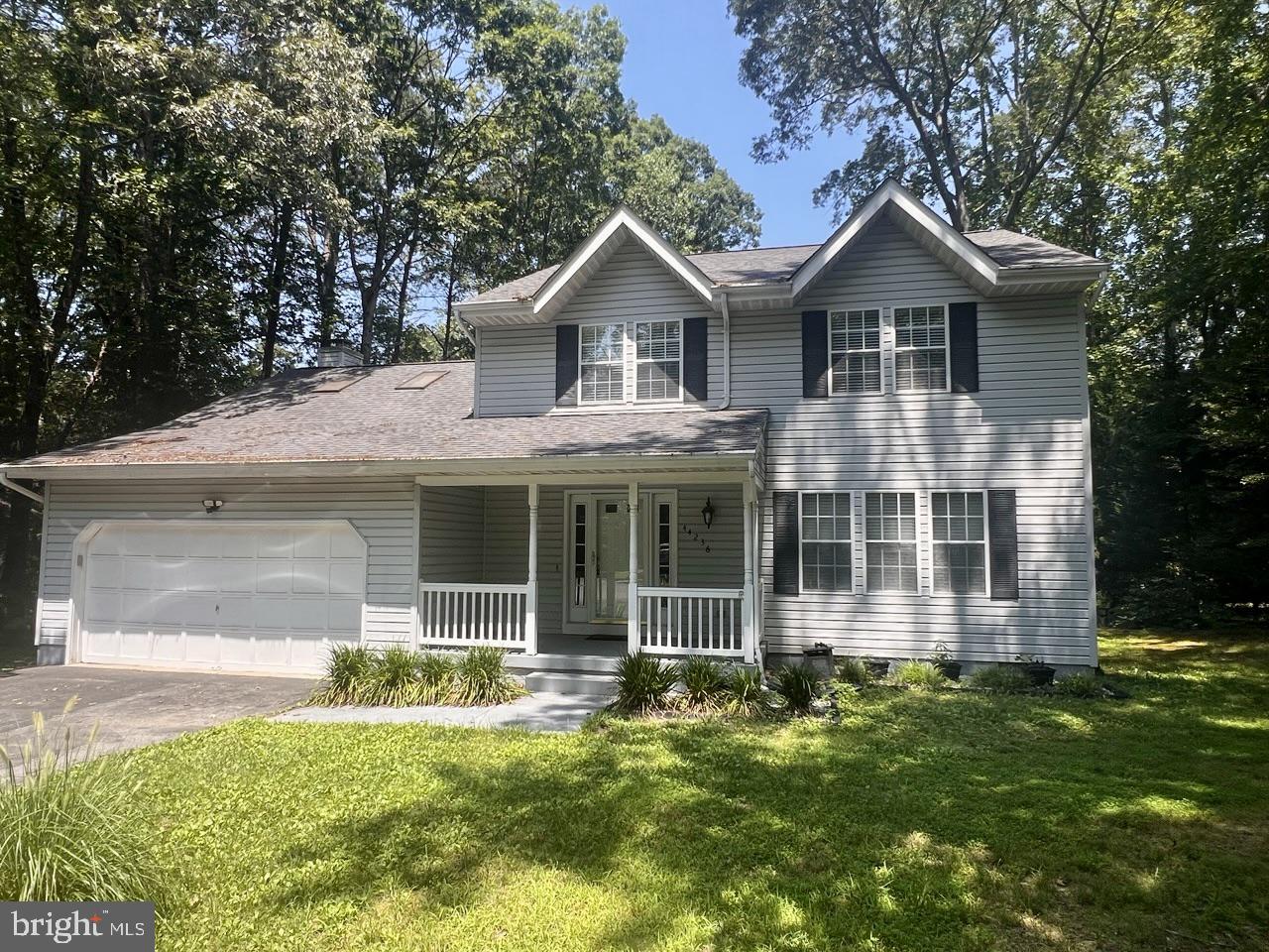 Available now!!!! Tucked away in the lovely Wildewood sub-division. This fantastic 3 bedroom, 2.5 bath colonial is ready for new tenants! The home boasts a large family room off of the kitchen that is warm and inviting, a 2 car garage, and a primary bedroom with an awesome primary suite with a walk-in closet. The home also has a flat backyard that is perferct for spending time with family and friends.
To qualify for this rental all potential tenants must have a minimum 640 credit score, and the income must be at least 3X the amount of rent. Apply today!!!