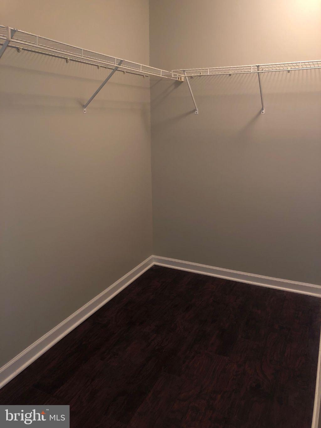 HUNTFIELD - Residential Lease