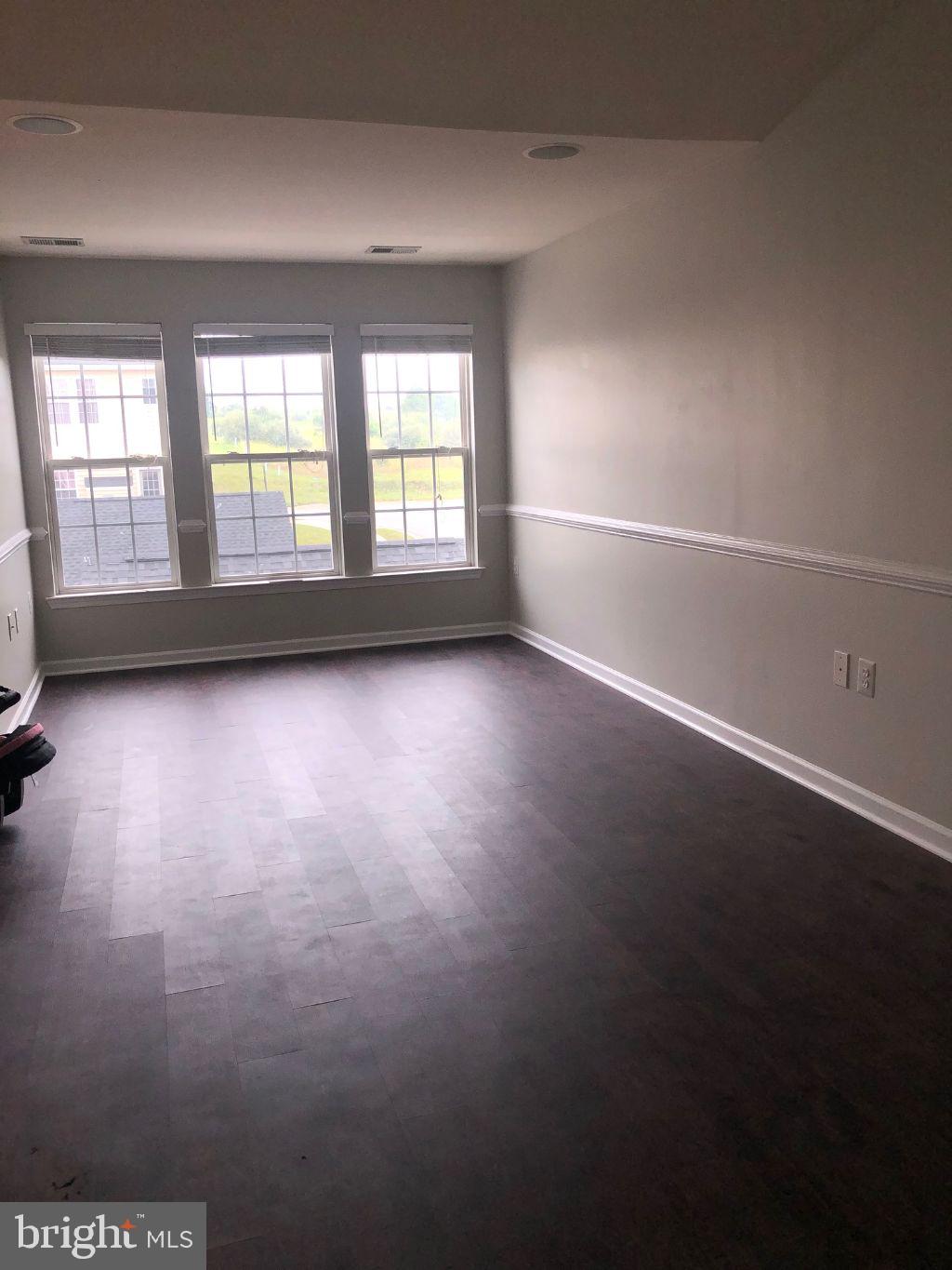 HUNTFIELD - Residential Lease