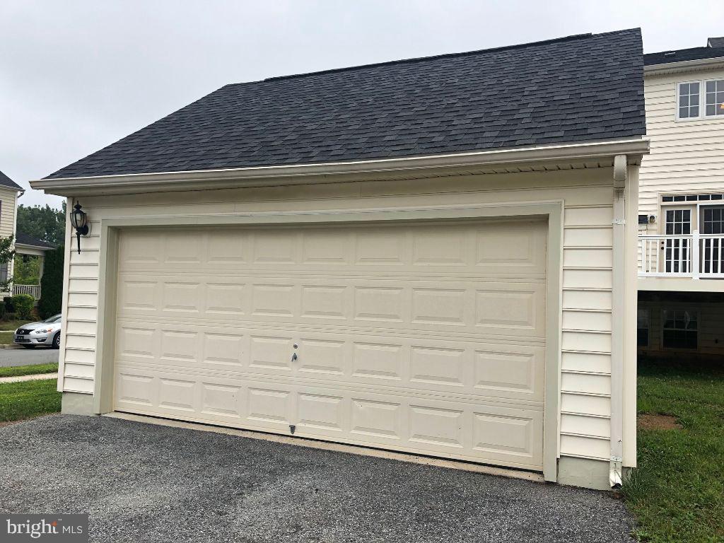 HUNTFIELD - Residential Lease