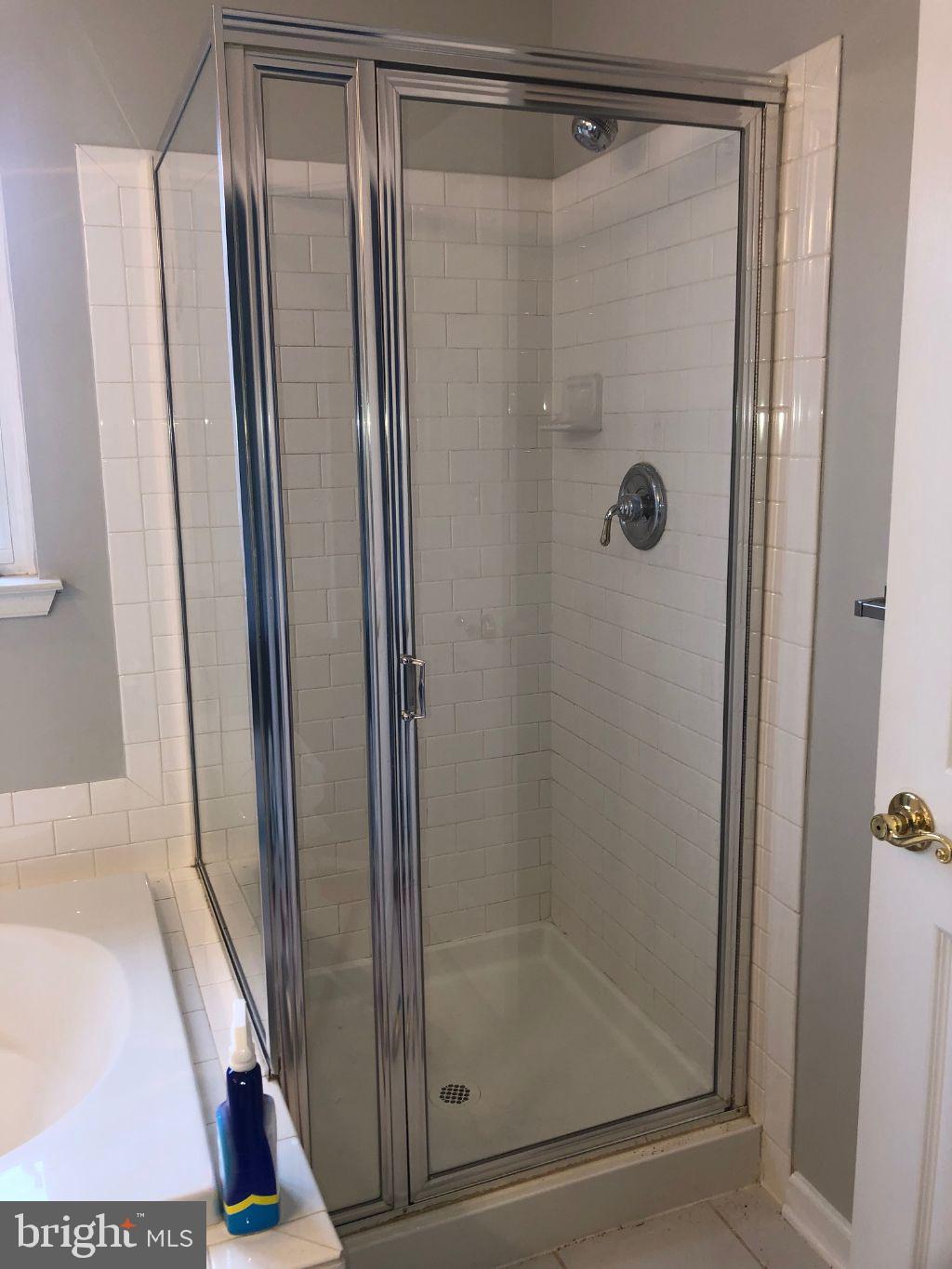 HUNTFIELD - Residential Lease