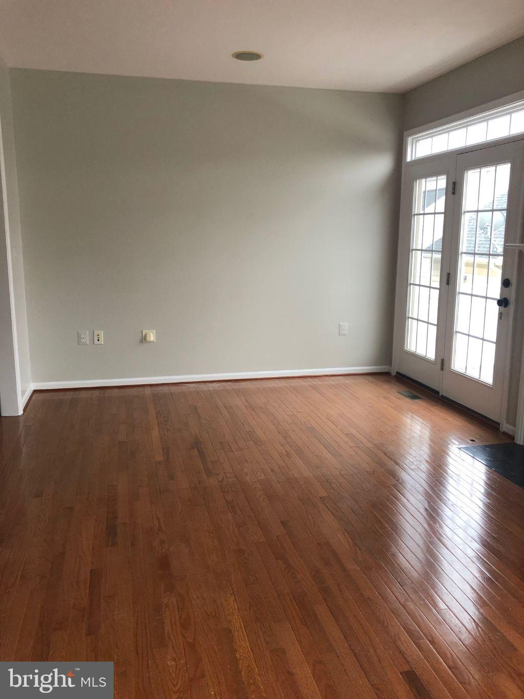 HUNTFIELD - Residential Lease