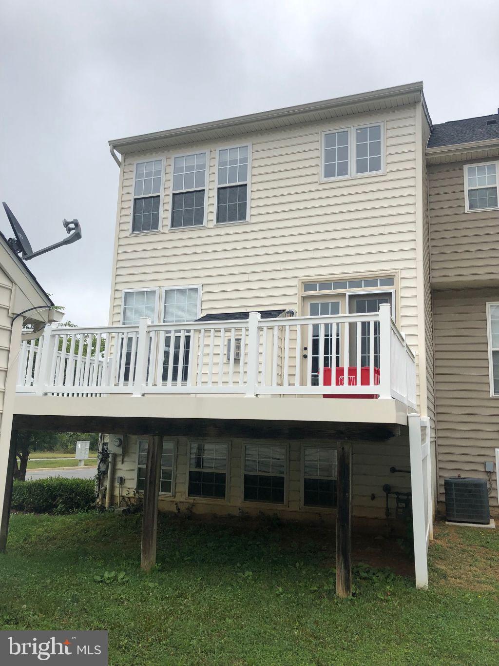 HUNTFIELD - Residential Lease