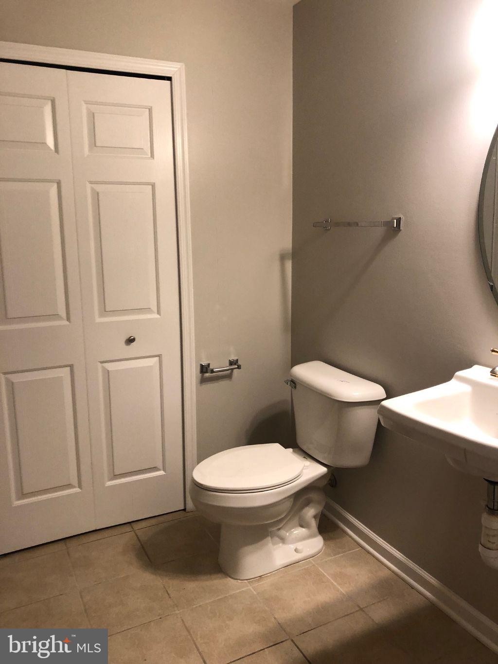 HUNTFIELD - Residential Lease