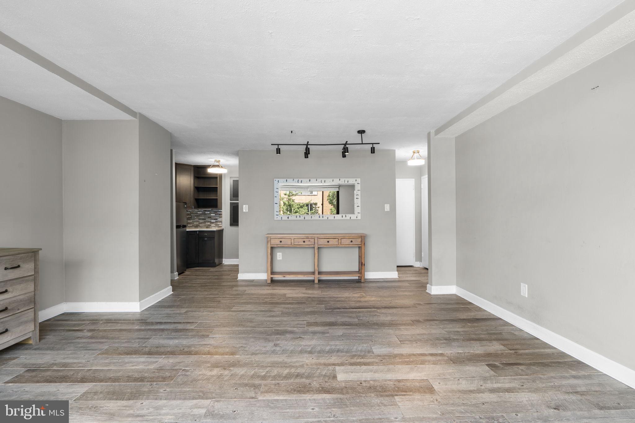 1021 ARLINGTON BOULEVARD 806