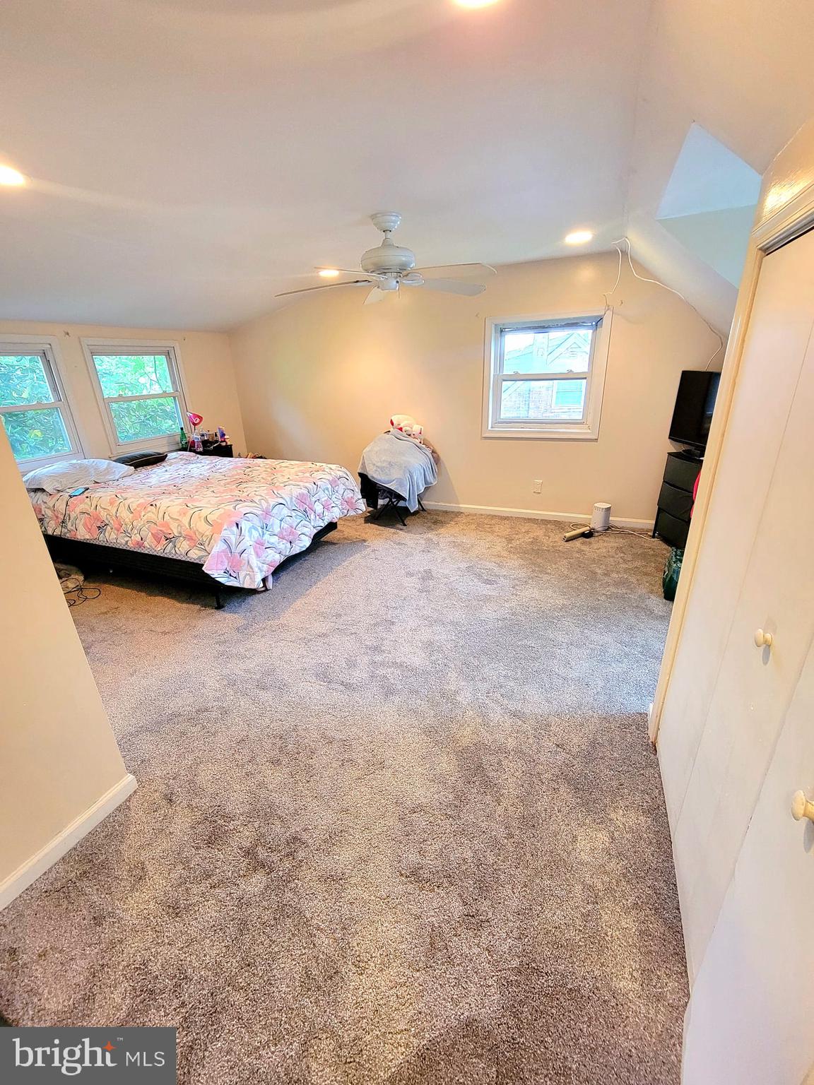 DEFENSE HEIGHTS - Residential