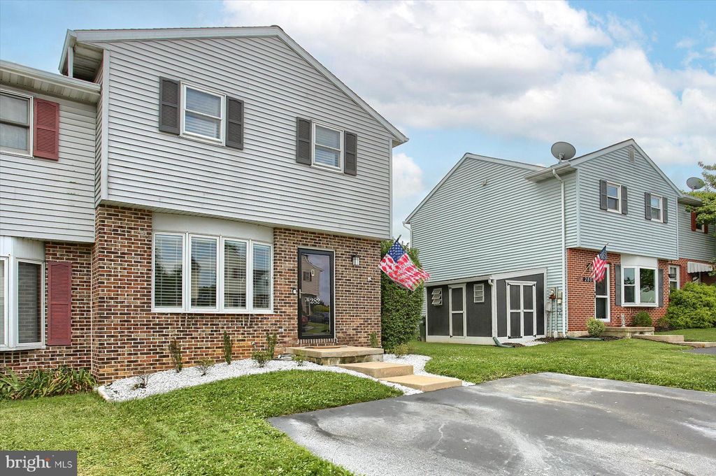 Photo of 282 RIVERVIEW DR, EPHRATA, PA 17522 (MLS # PALA2037500)