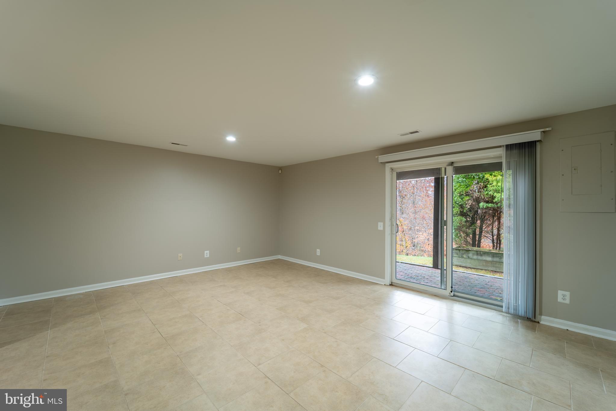 RIDGELEIGH - Residential Lease