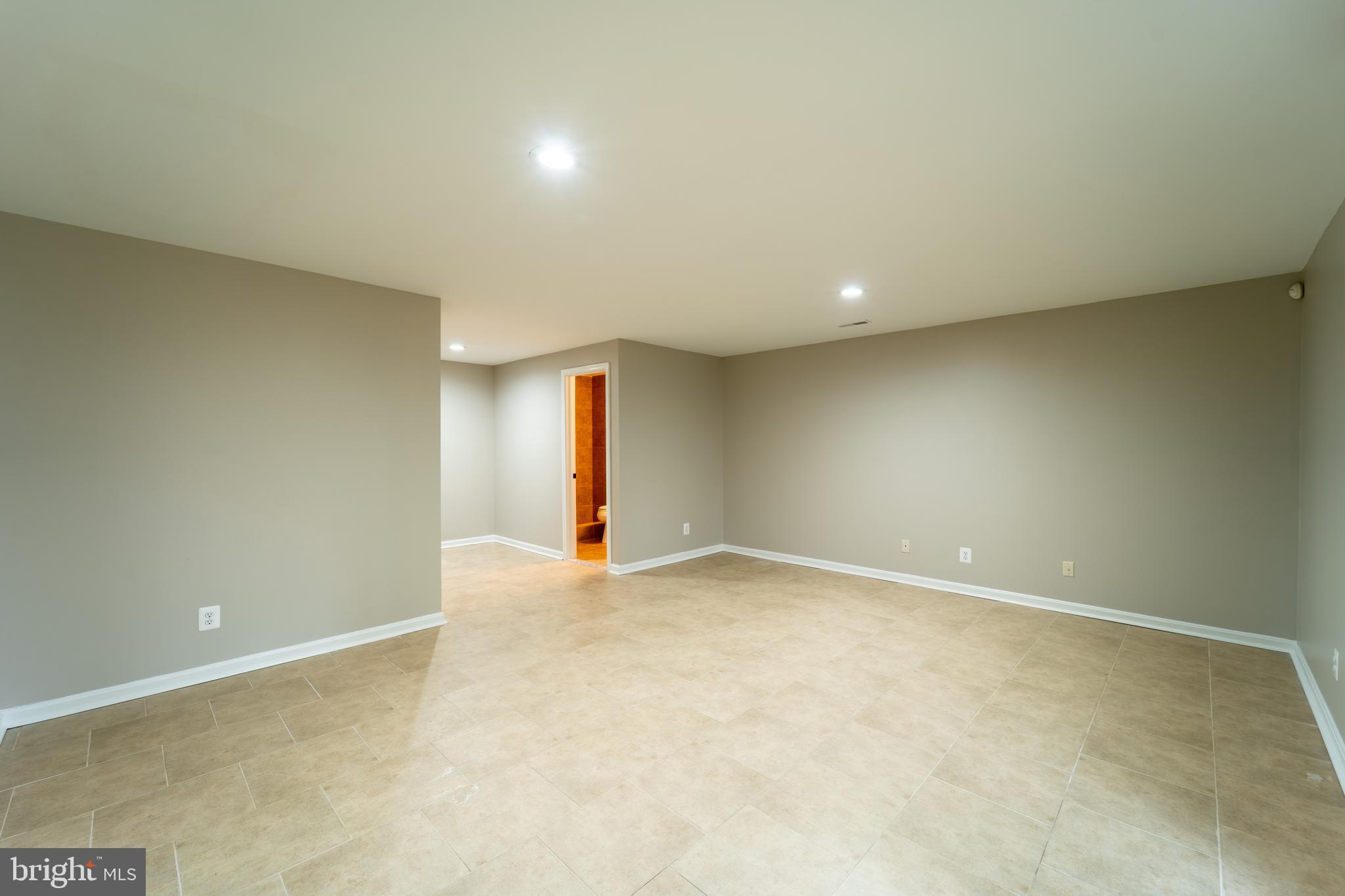 RIDGELEIGH - Residential Lease