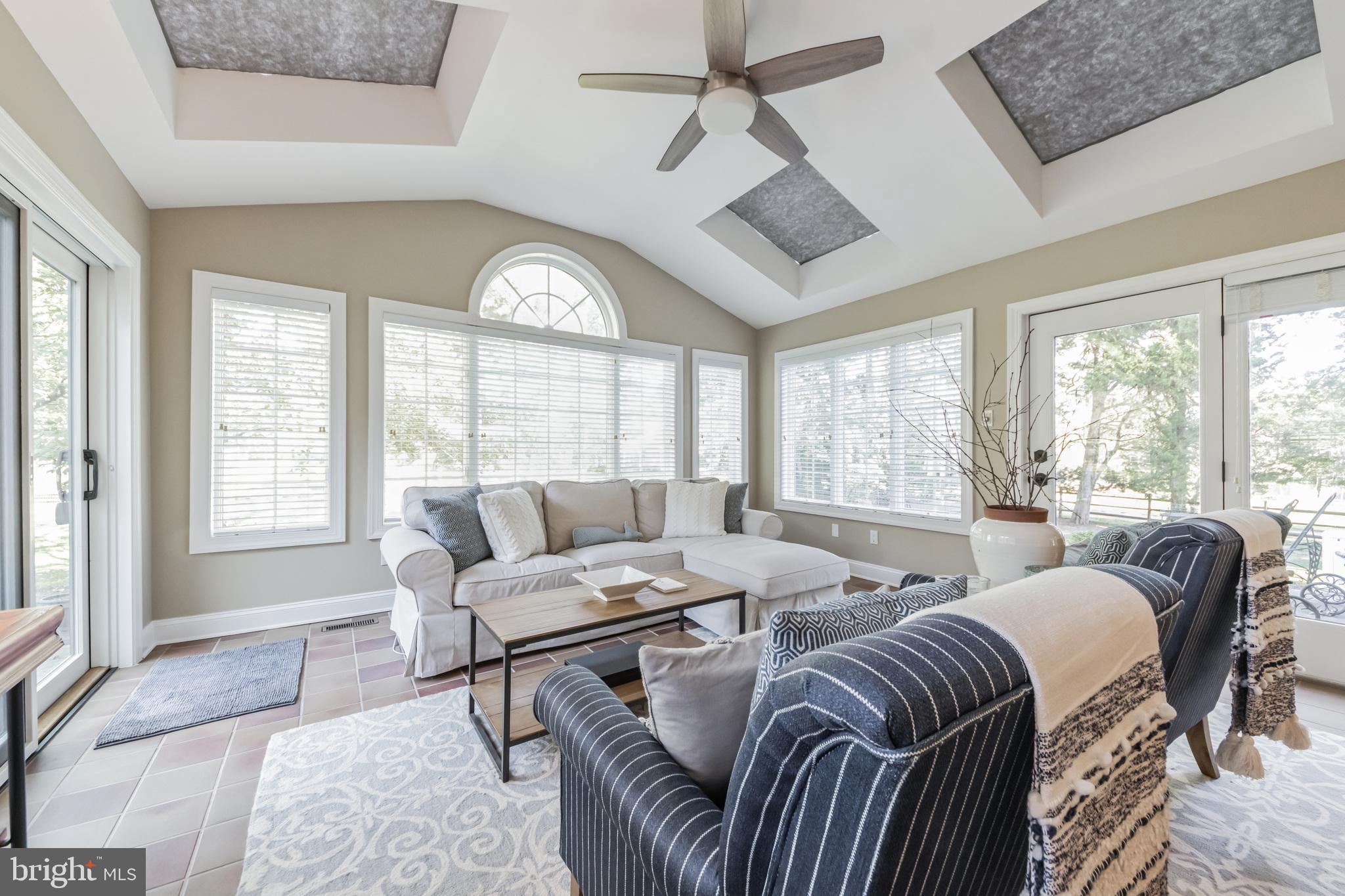 FOREST HILL - Residential