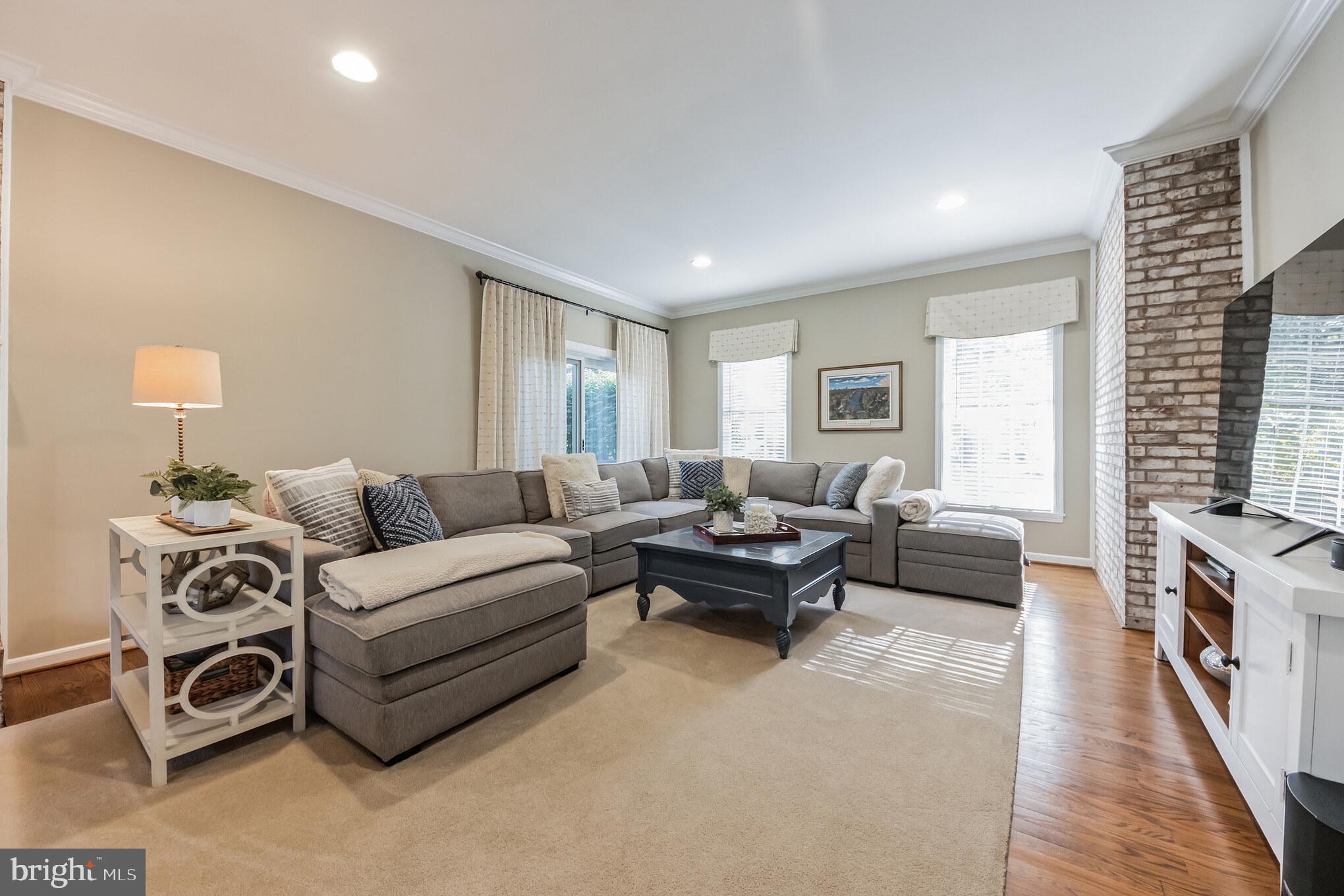 FOREST HILL - Residential