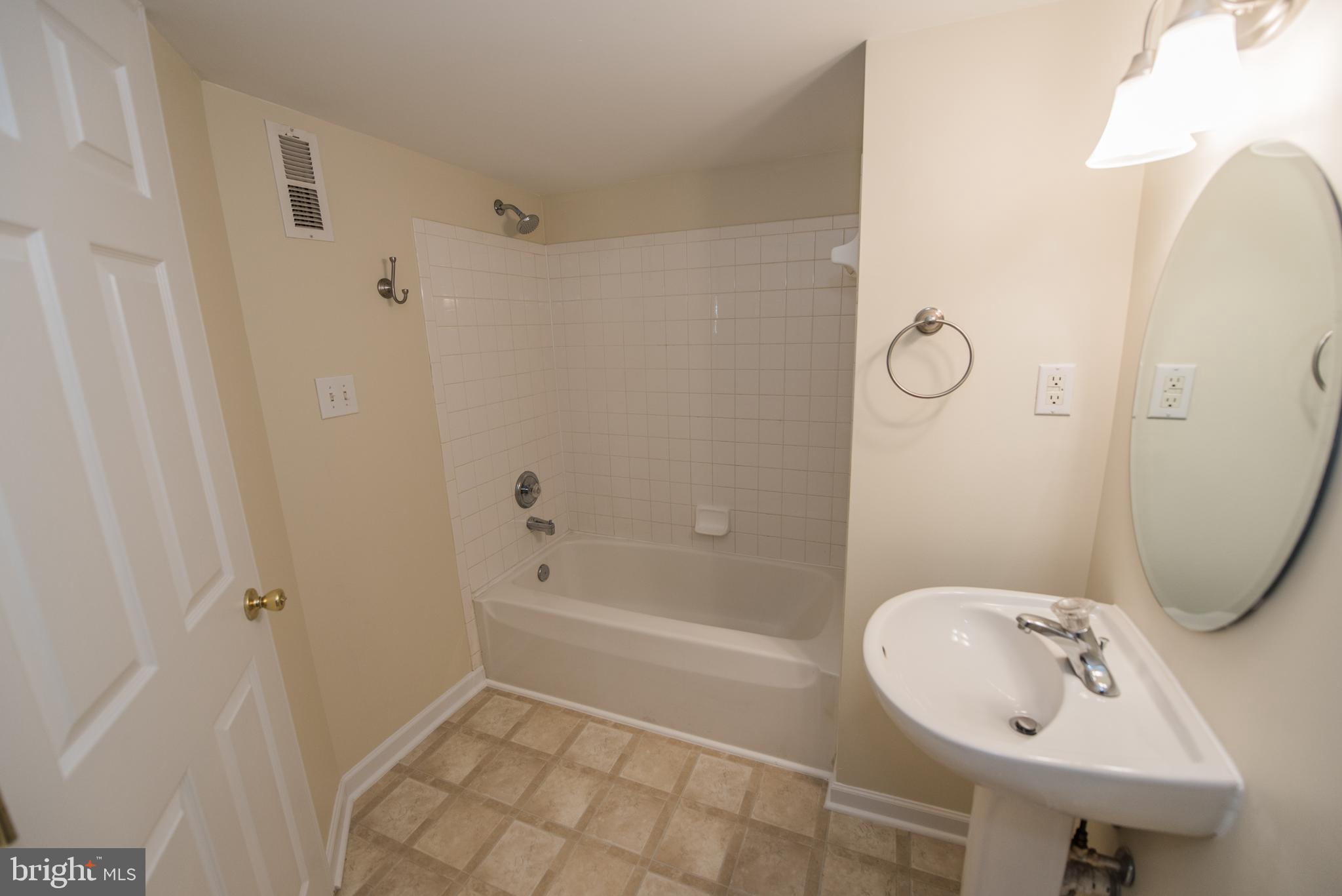 GREEN MEADOWS - Residential