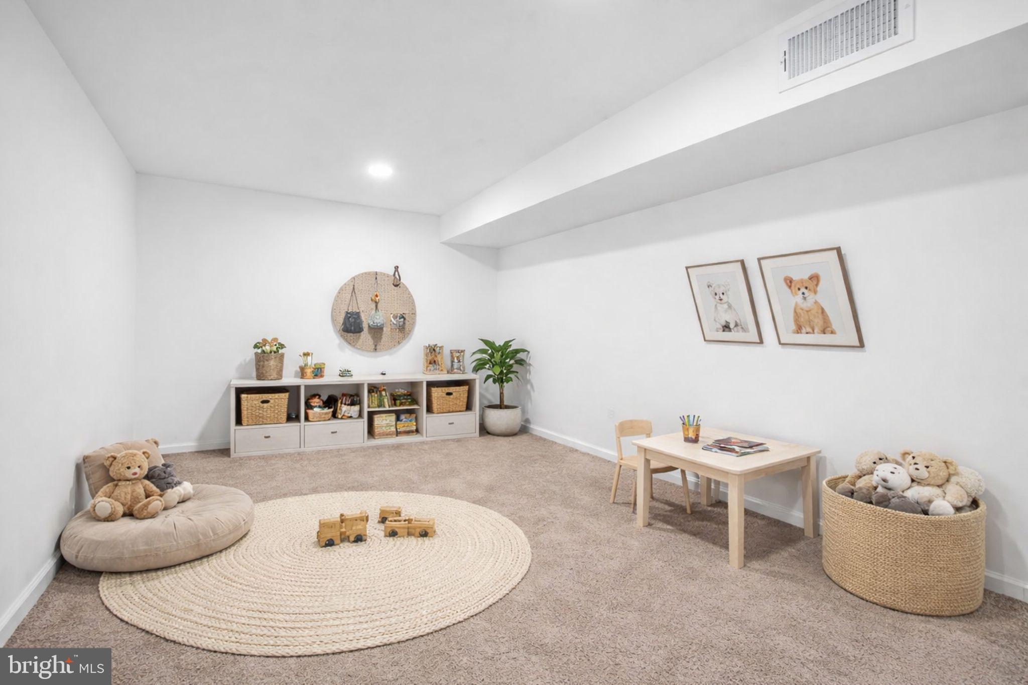 GOVANS - Residential