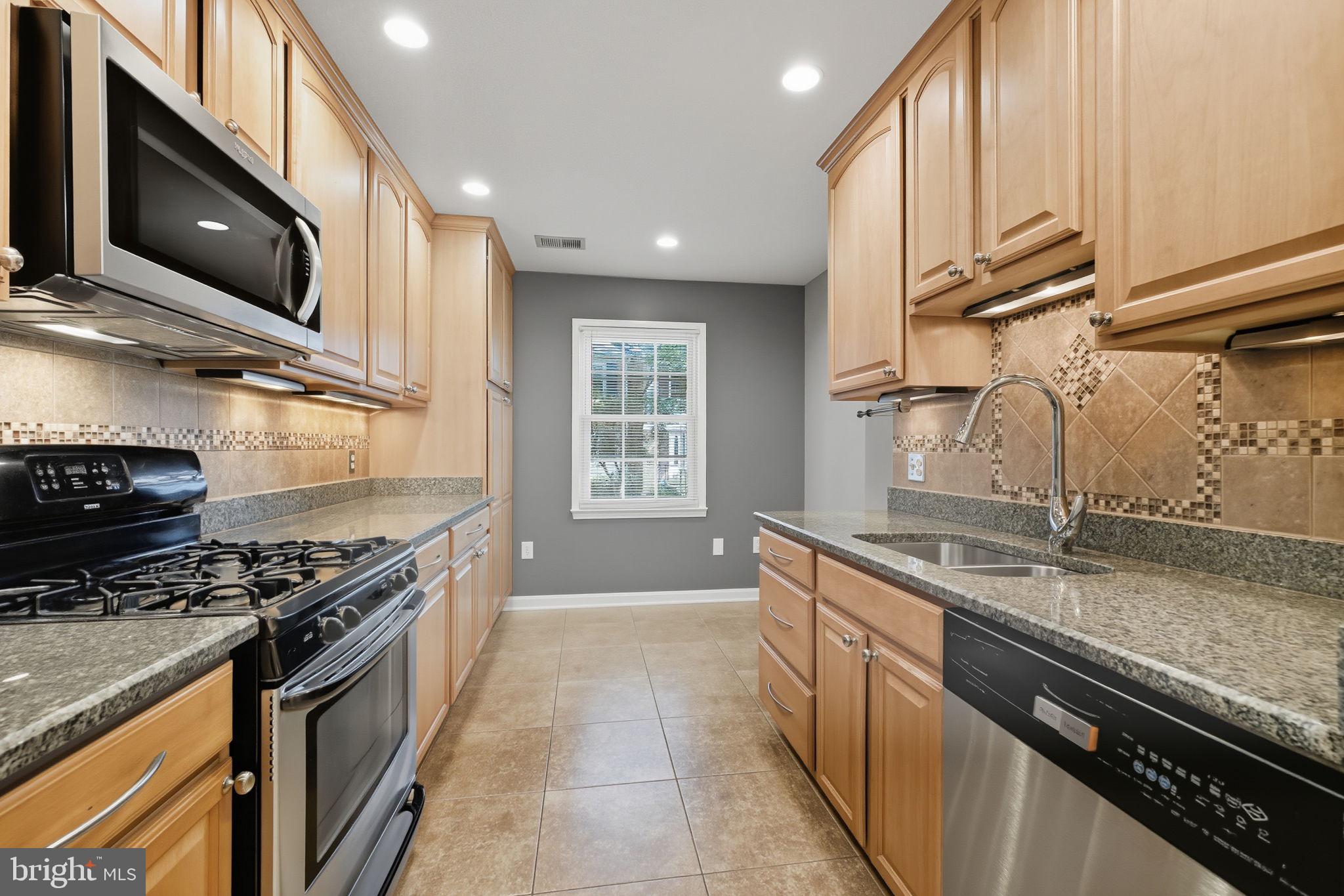 KEENE MILL WOODS - Residential