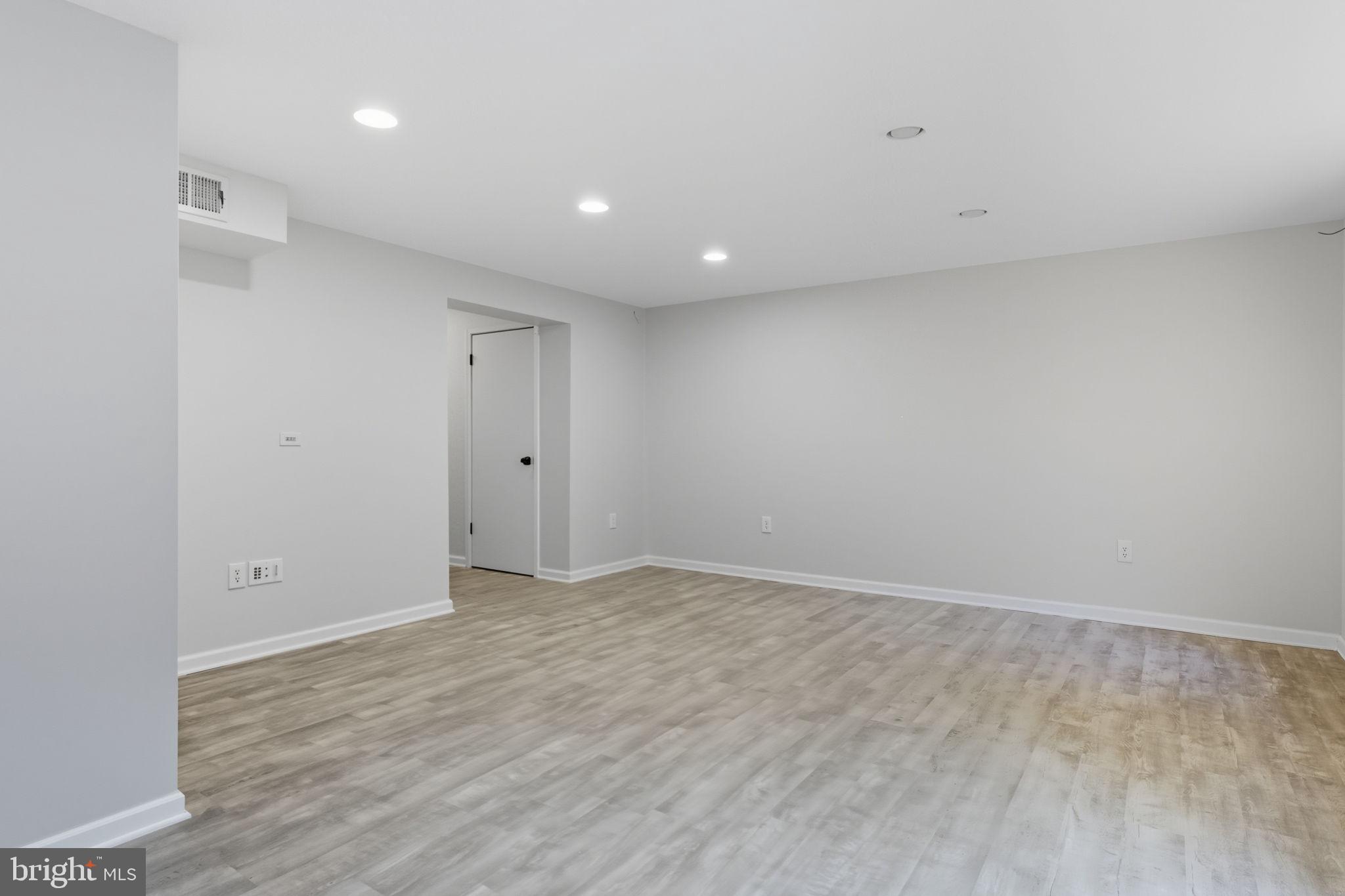 KEENE MILL WOODS - Residential