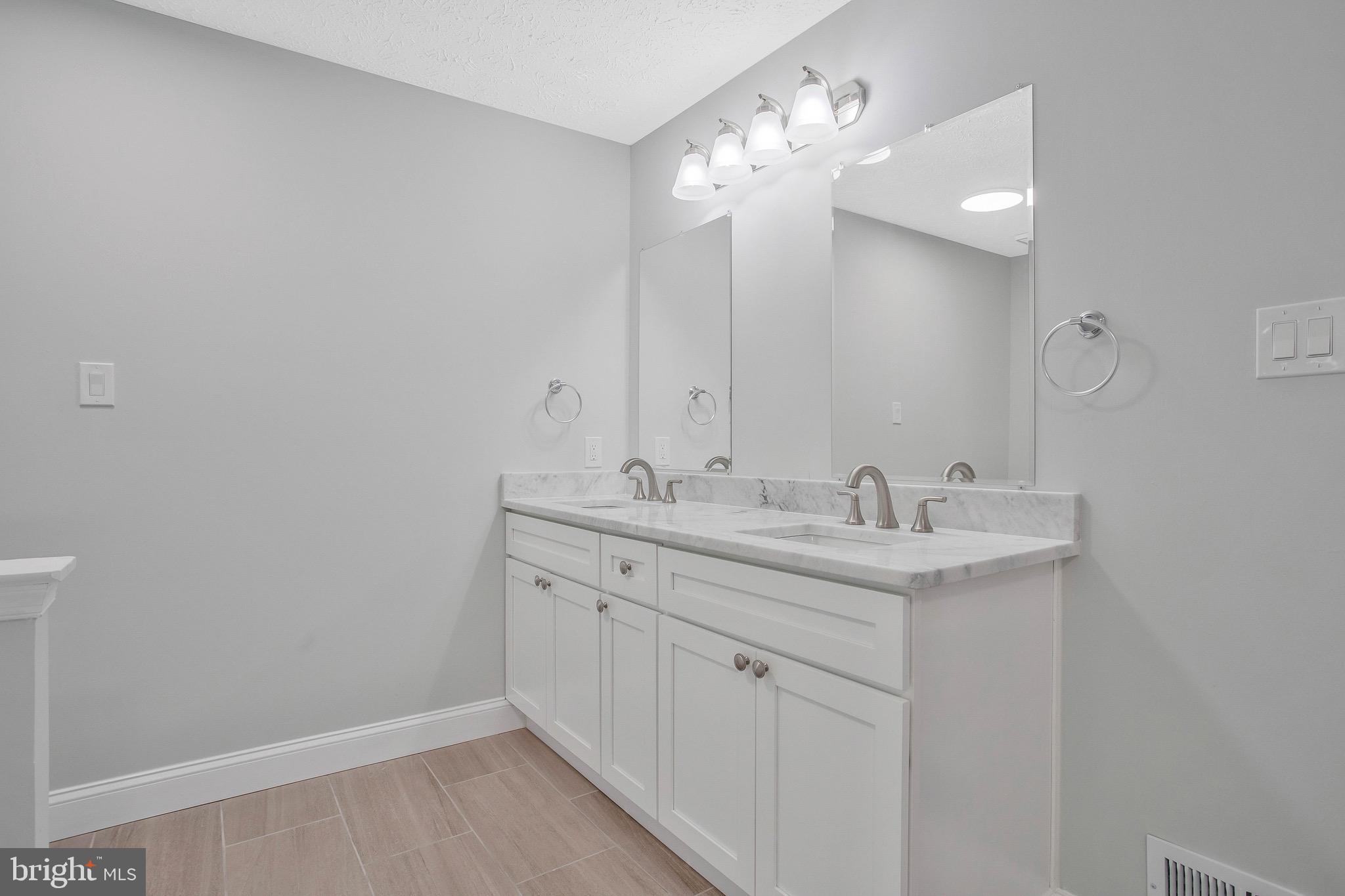 HOLLAWAY ESTATES - Residential