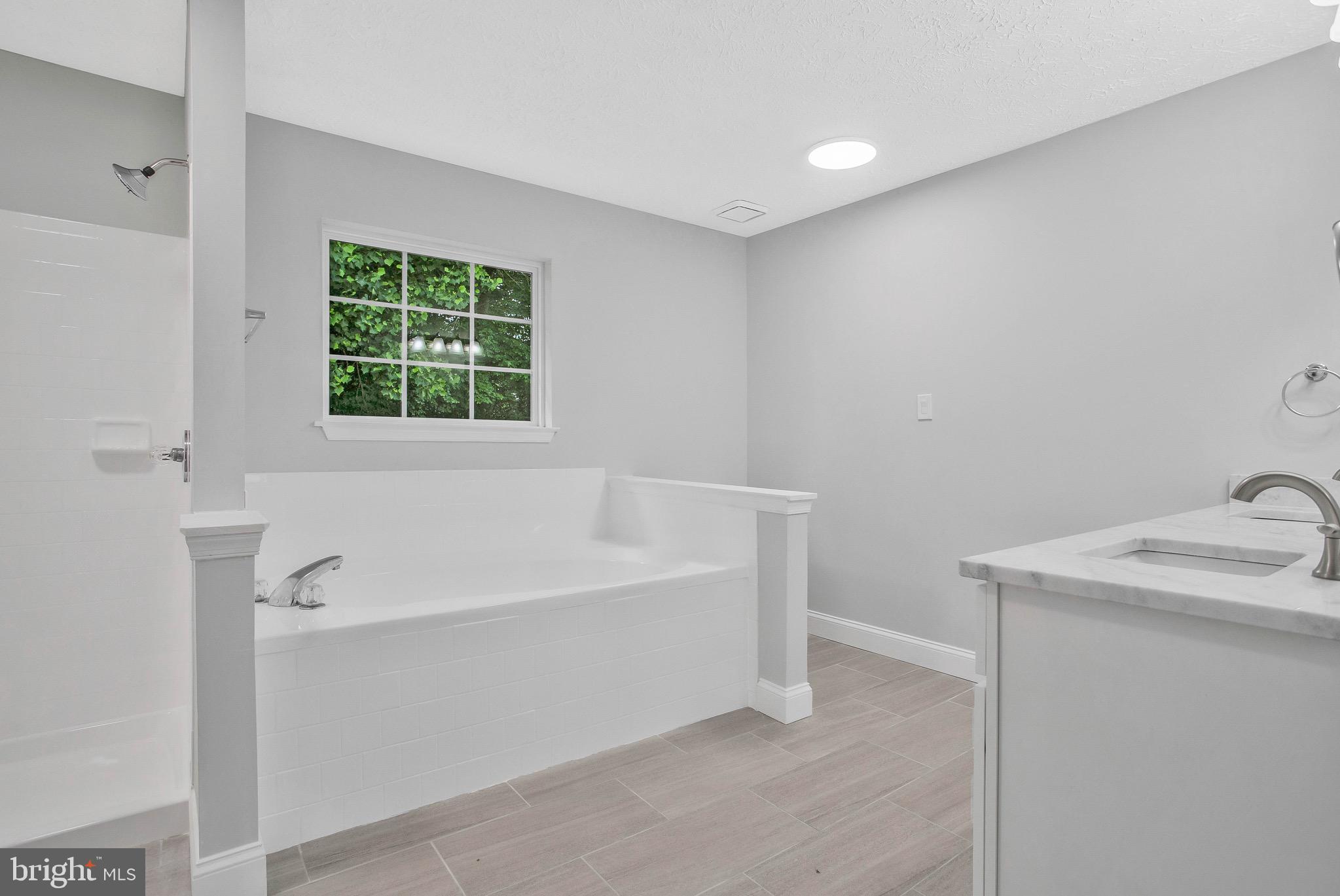 HOLLAWAY ESTATES - Residential