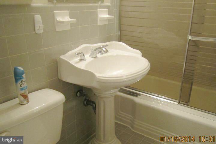 GROSVENOR PARK - Residential Lease