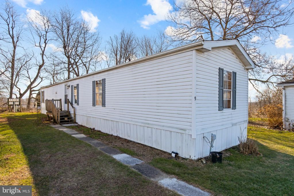 Photo of 9 DUSK ST, QUARRYVILLE, PA 17566 (MLS # PALA2030002)