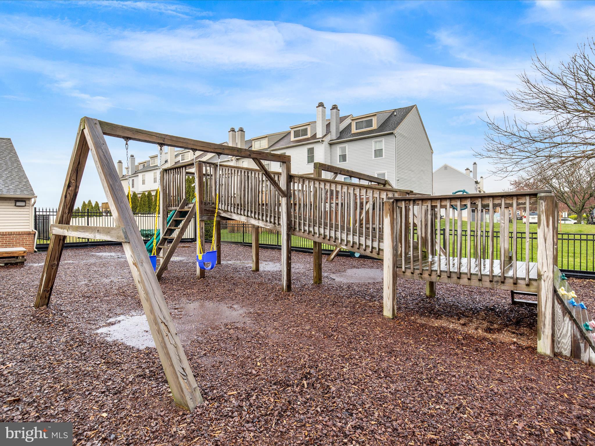 STONEY BEACH - Residential