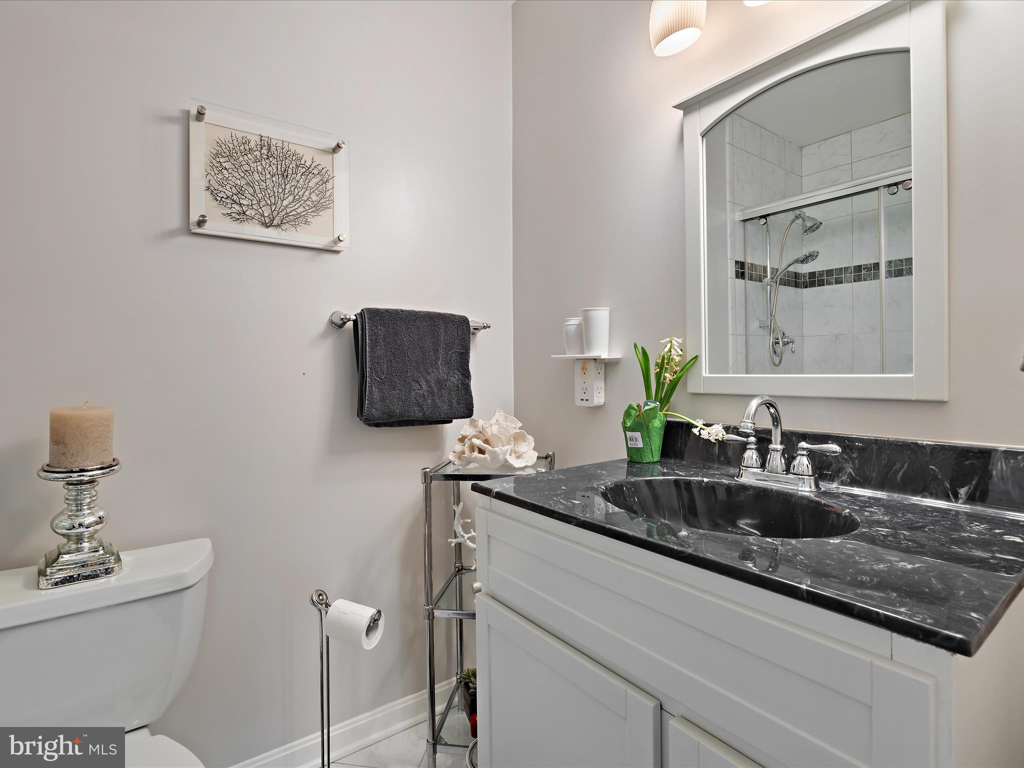 STONEY BEACH - Residential