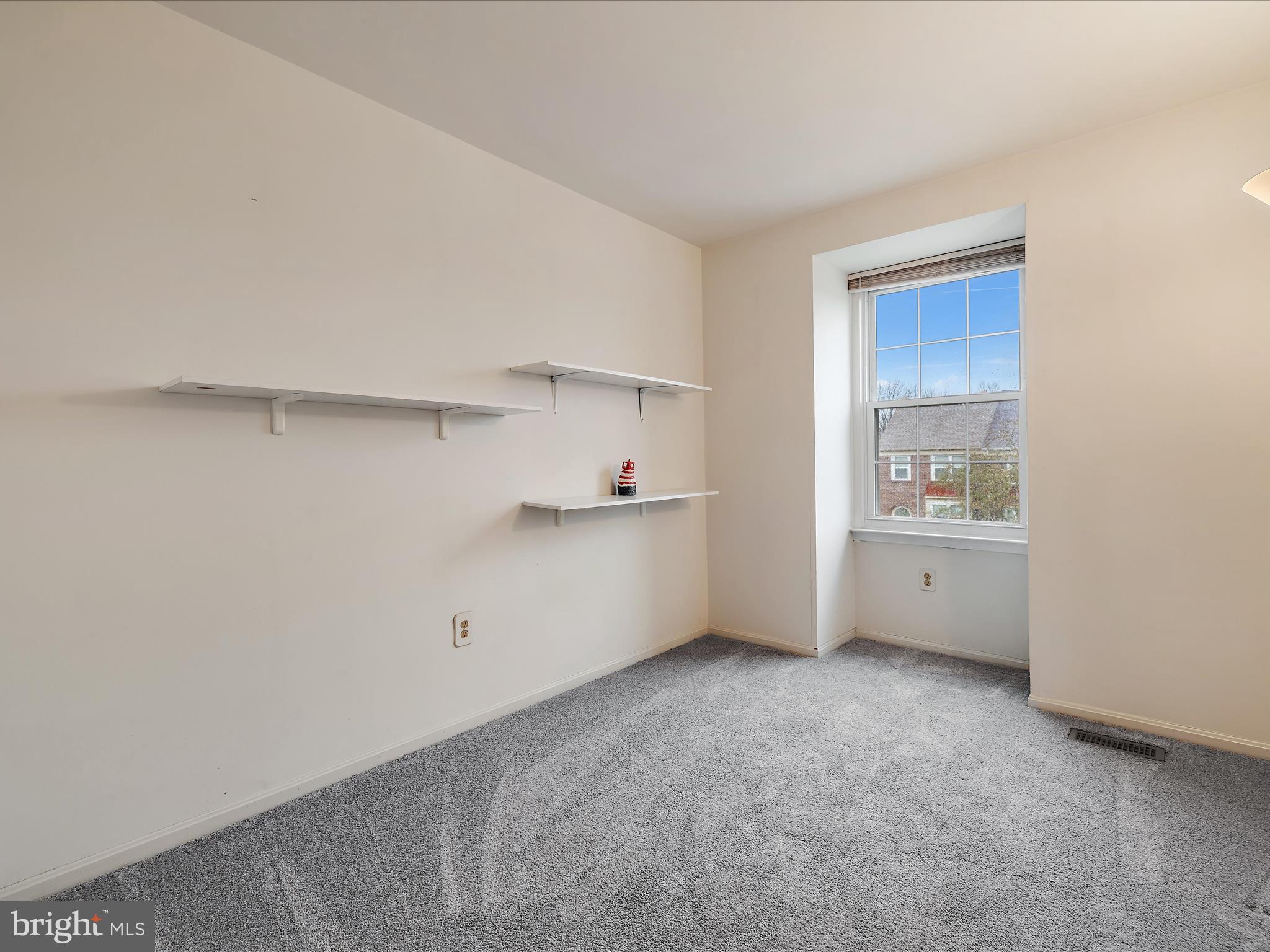 STONEY BEACH - Residential