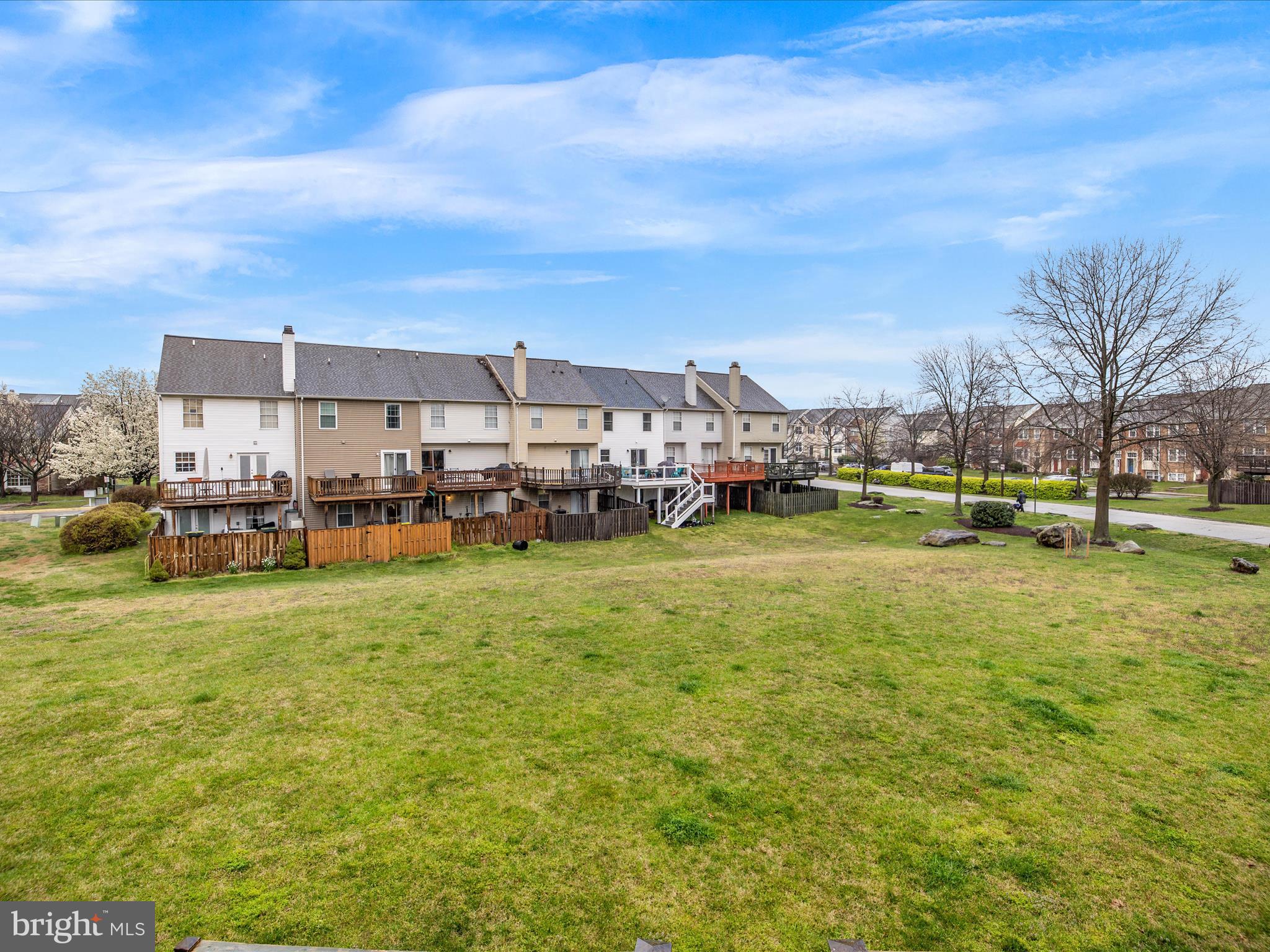 STONEY BEACH - Residential