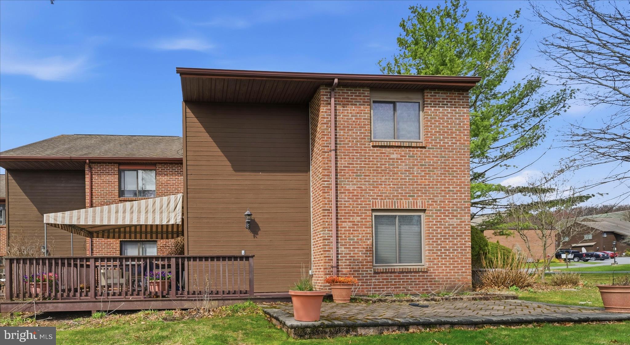 PINEBROOK - Residential