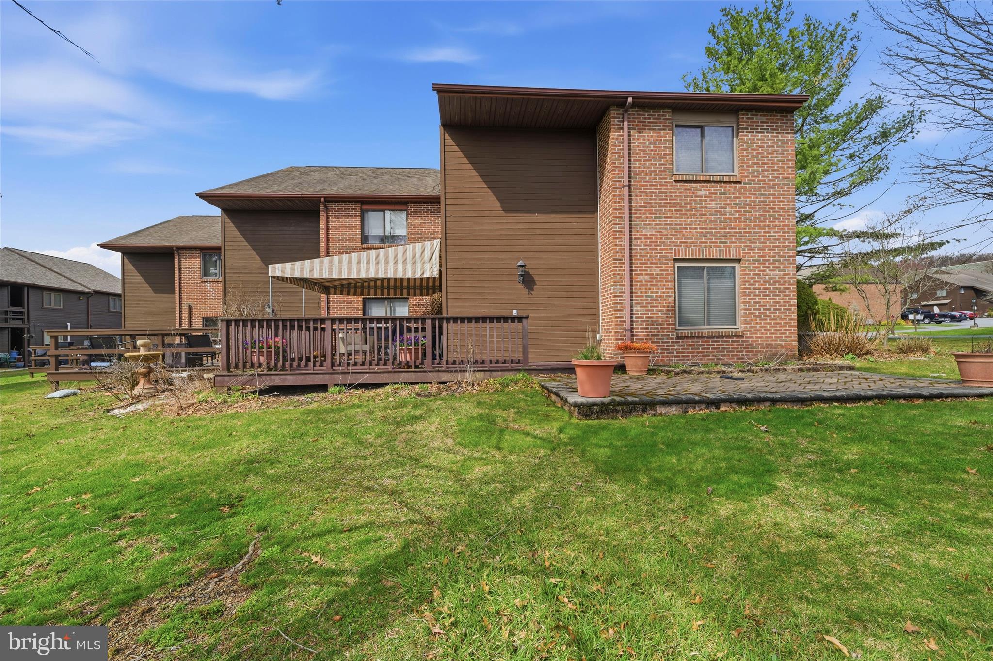 PINEBROOK - Residential