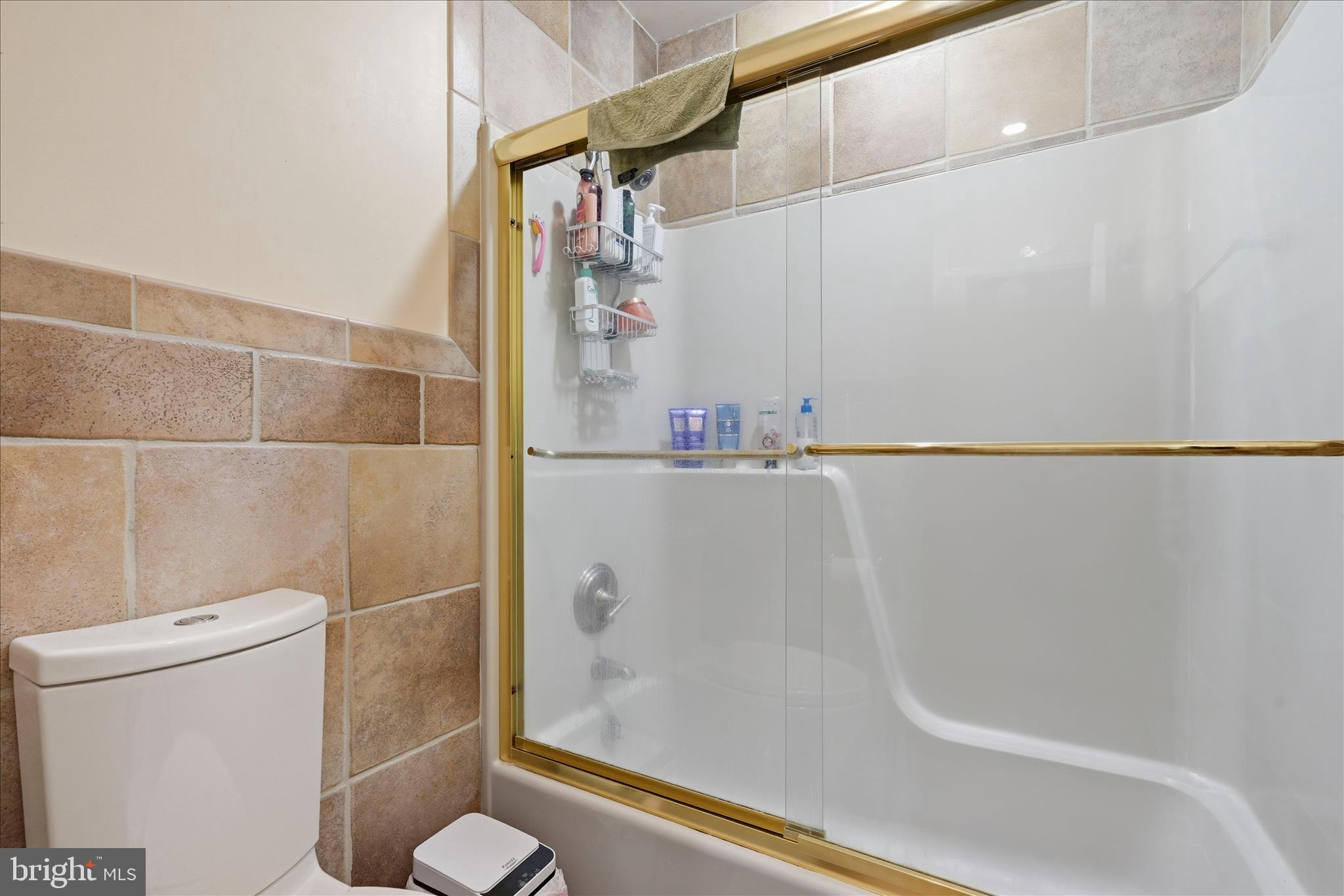 PINEBROOK - Residential